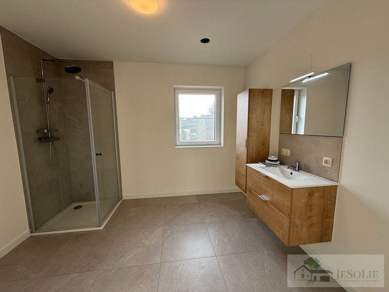 Ruime, energiezuinige nieuwbouwwoning - TE HUUR - 4 kamers foto 15