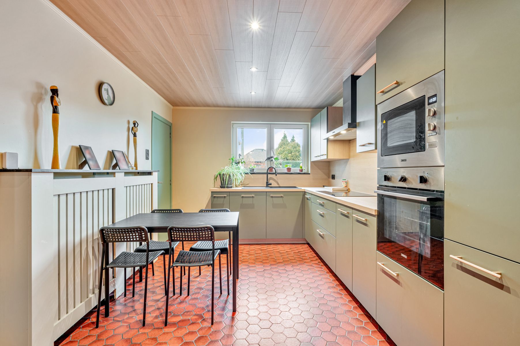 Woning met uitbreidingsmogelijkheden in Overboelare foto 3
