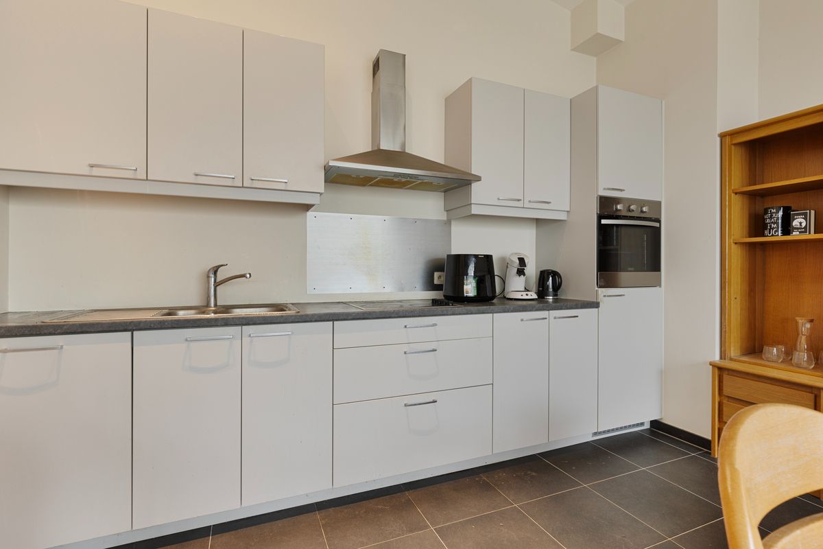 Instapklaar appartement met terras in Puurs-Sint-Amands foto 6