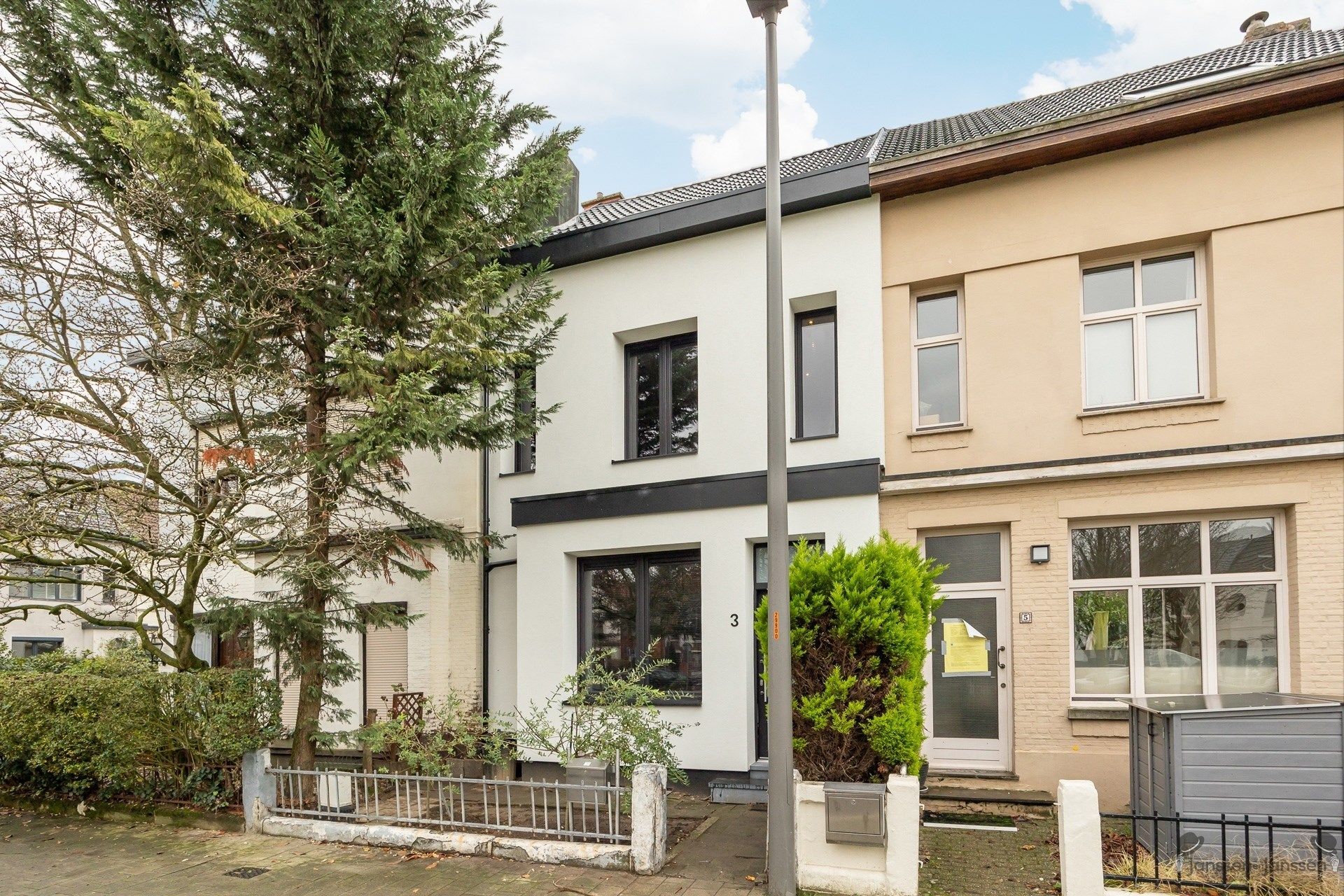 Mooi volledig gerenoveerd huis met EPC A aan groen plein foto 28