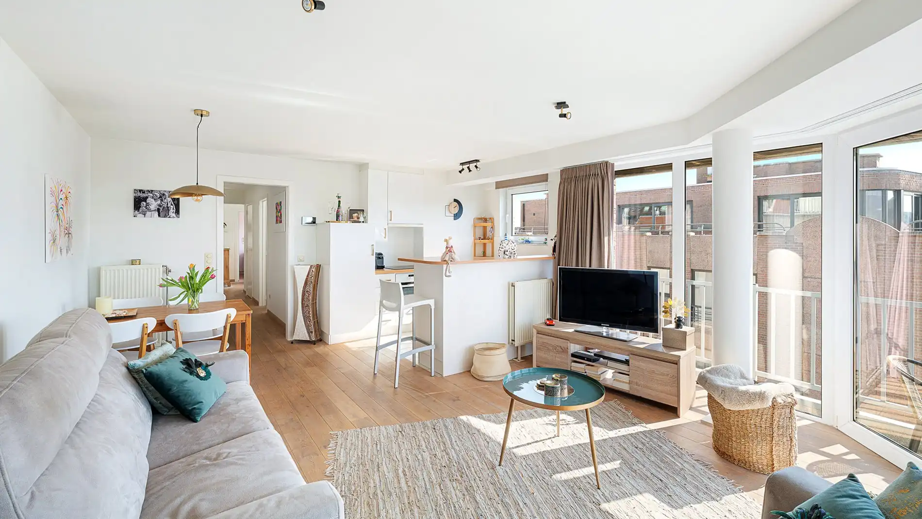 Zonnig hoekappartement met 2 slpks. te koop foto 4