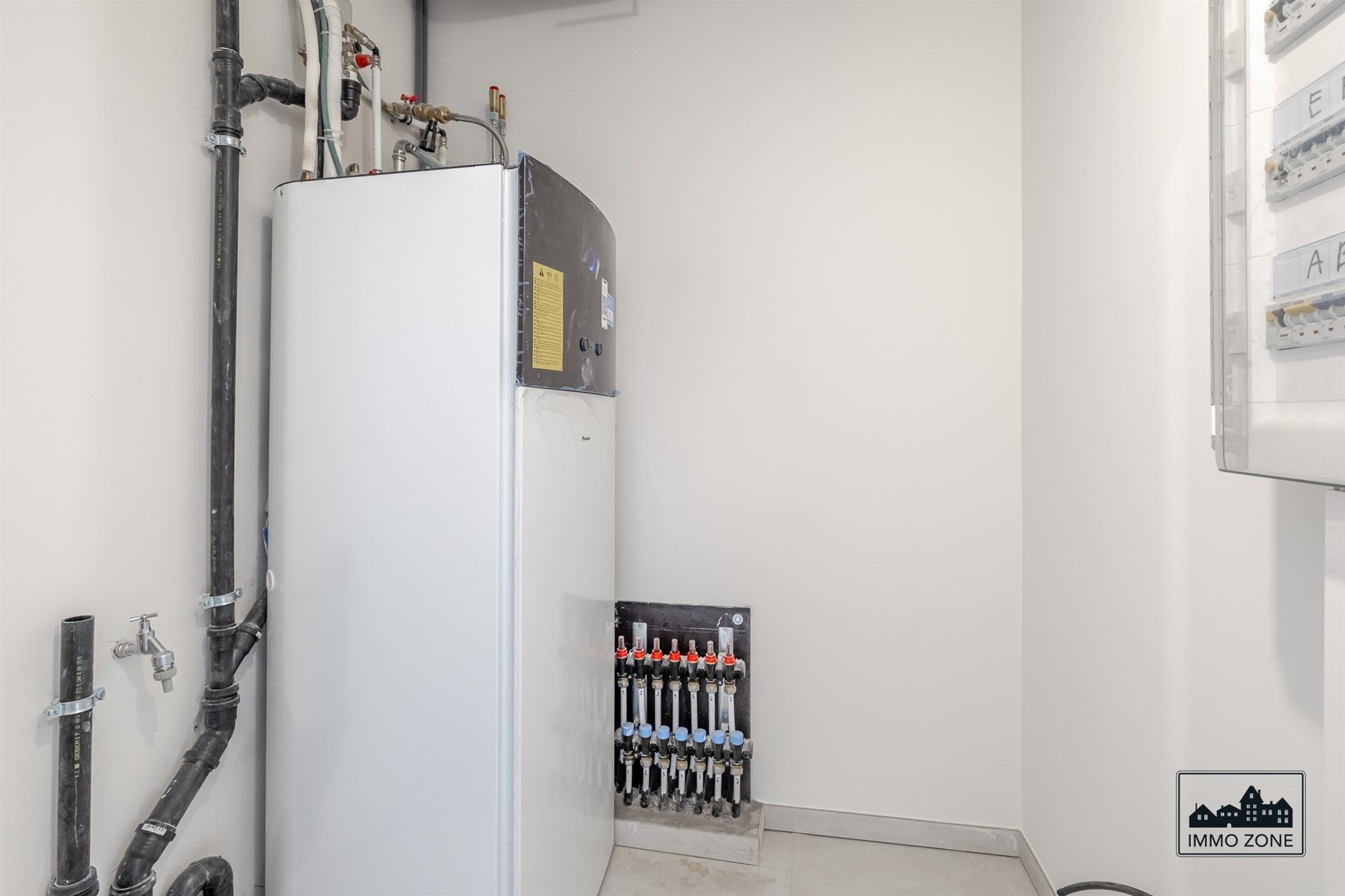 Afgewerkt nieuwbouwappartement met 2 slaapkamers foto 8