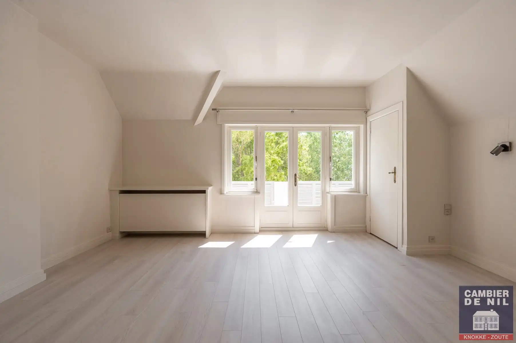 Charmante vrijstaande villa in hartje Zoute foto 14