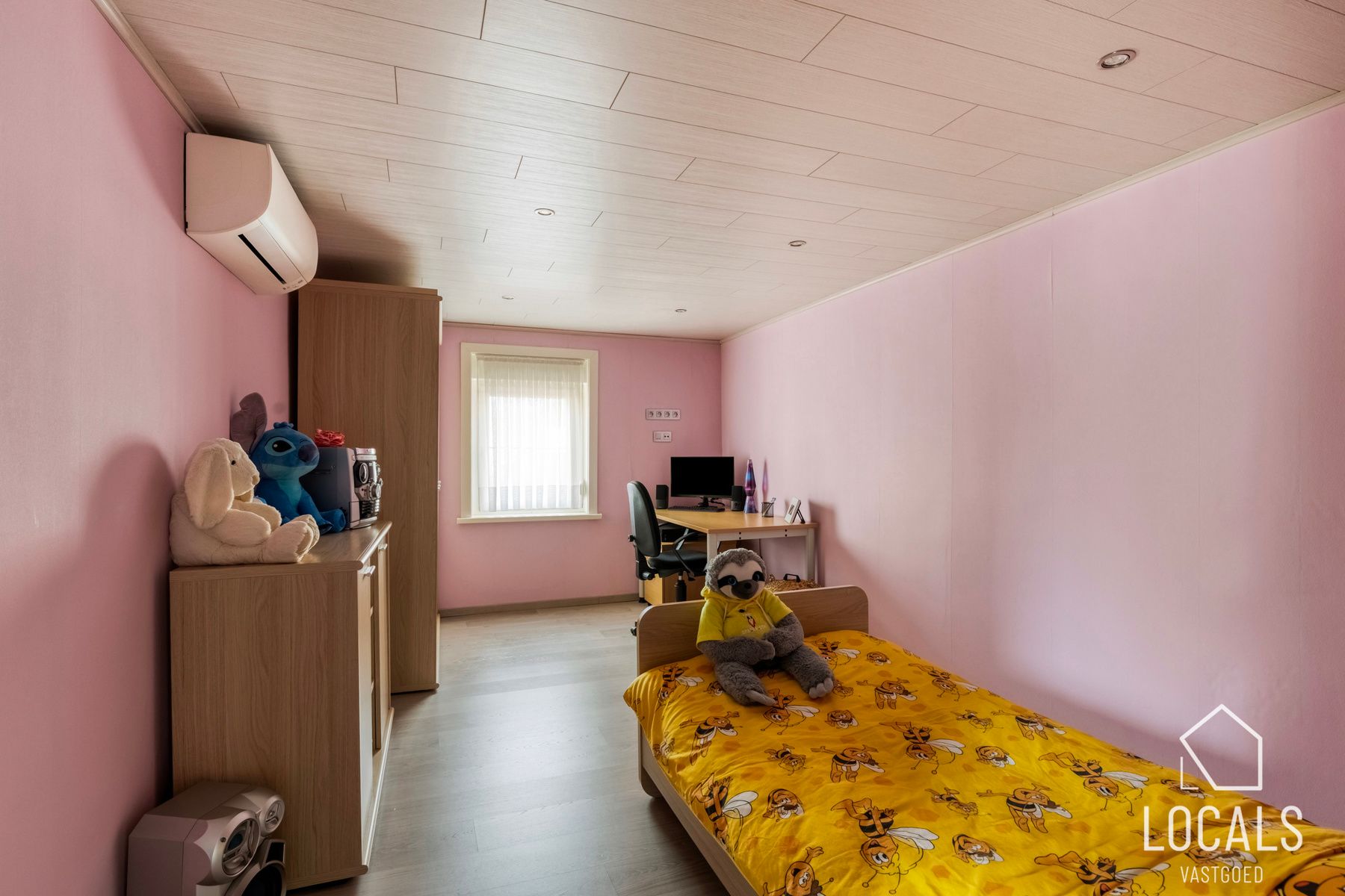 Instapklare woning met 3 slaapkamers, tuin & garage foto 15