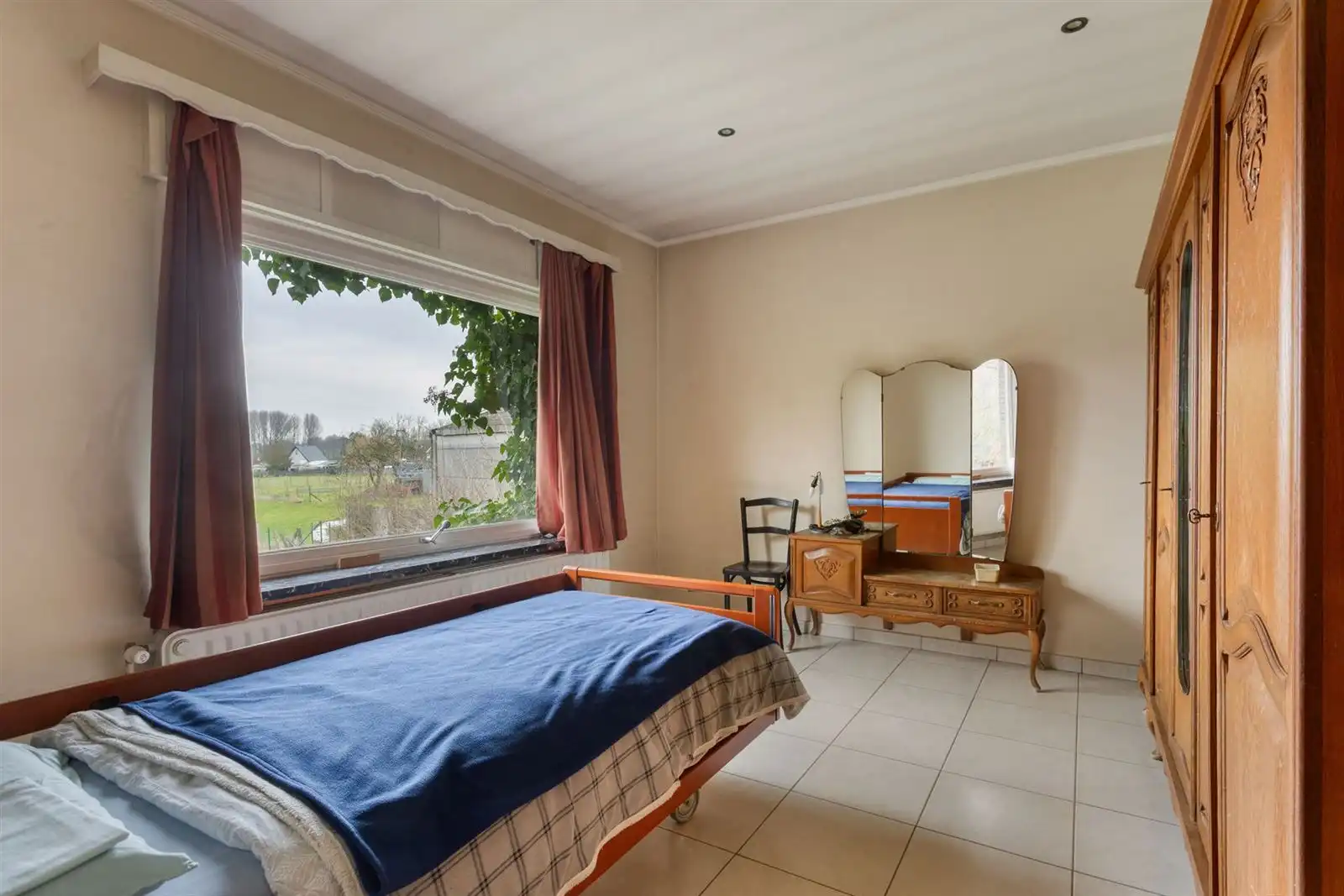 Viergevel te koop in Meerbeke foto 13