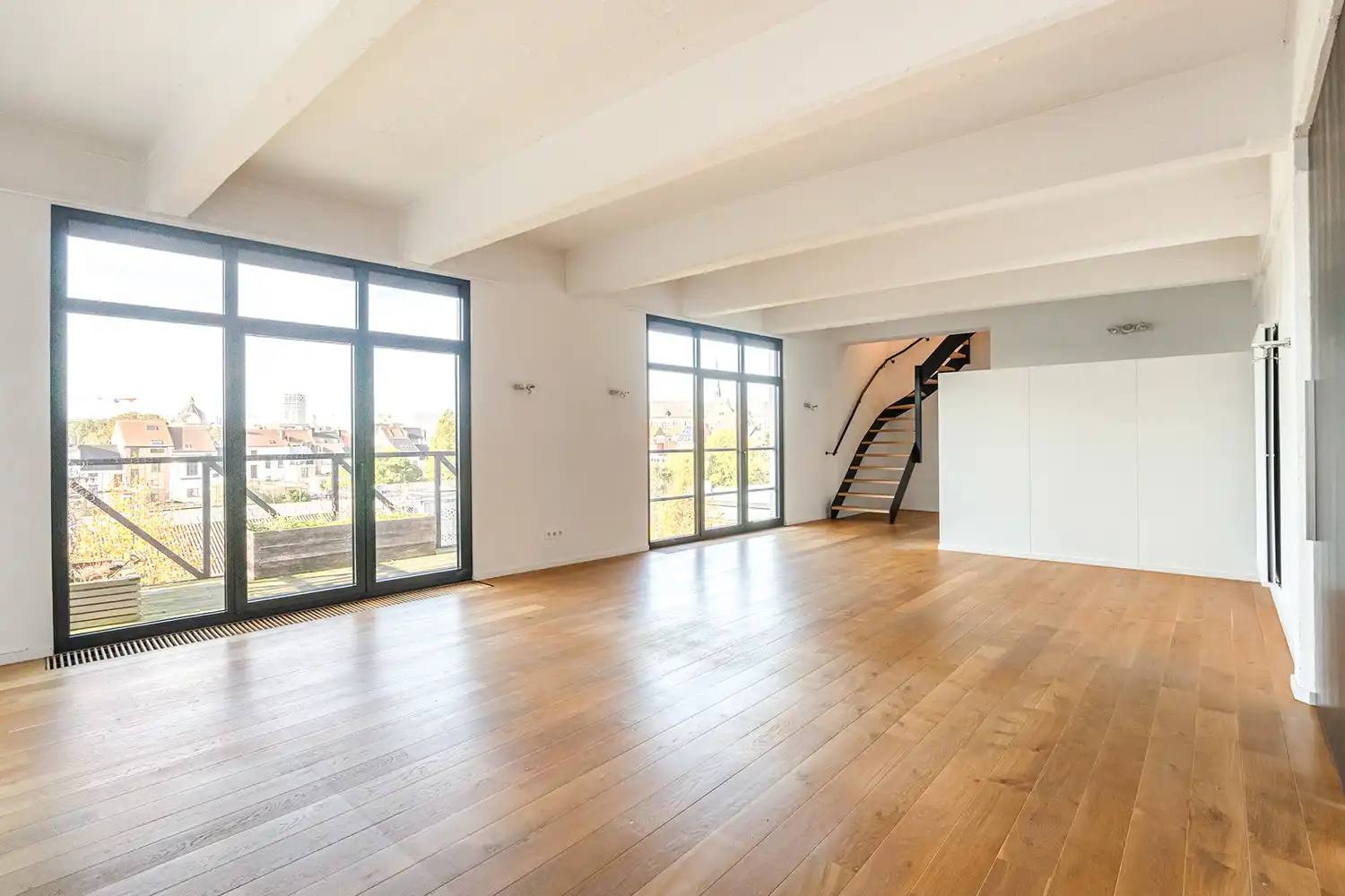 Uitzonderlijke loft 200m² + aangelegde daktuin, terras en 2 optionele garages in rustig, groen woonerf op de grens Borgerhout/Antwerpen foto 6