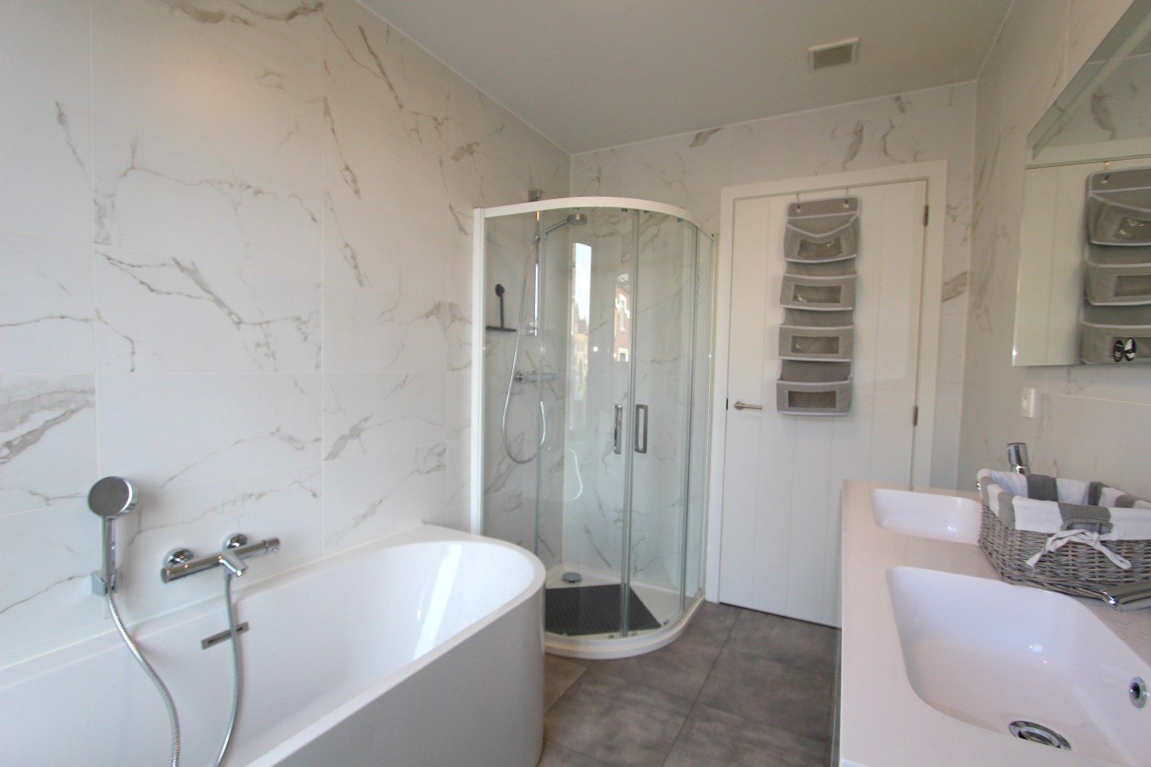 MODERN APPARTEMENT MET RUIM TERRAS EN ZICHT OP GROEN foto 7