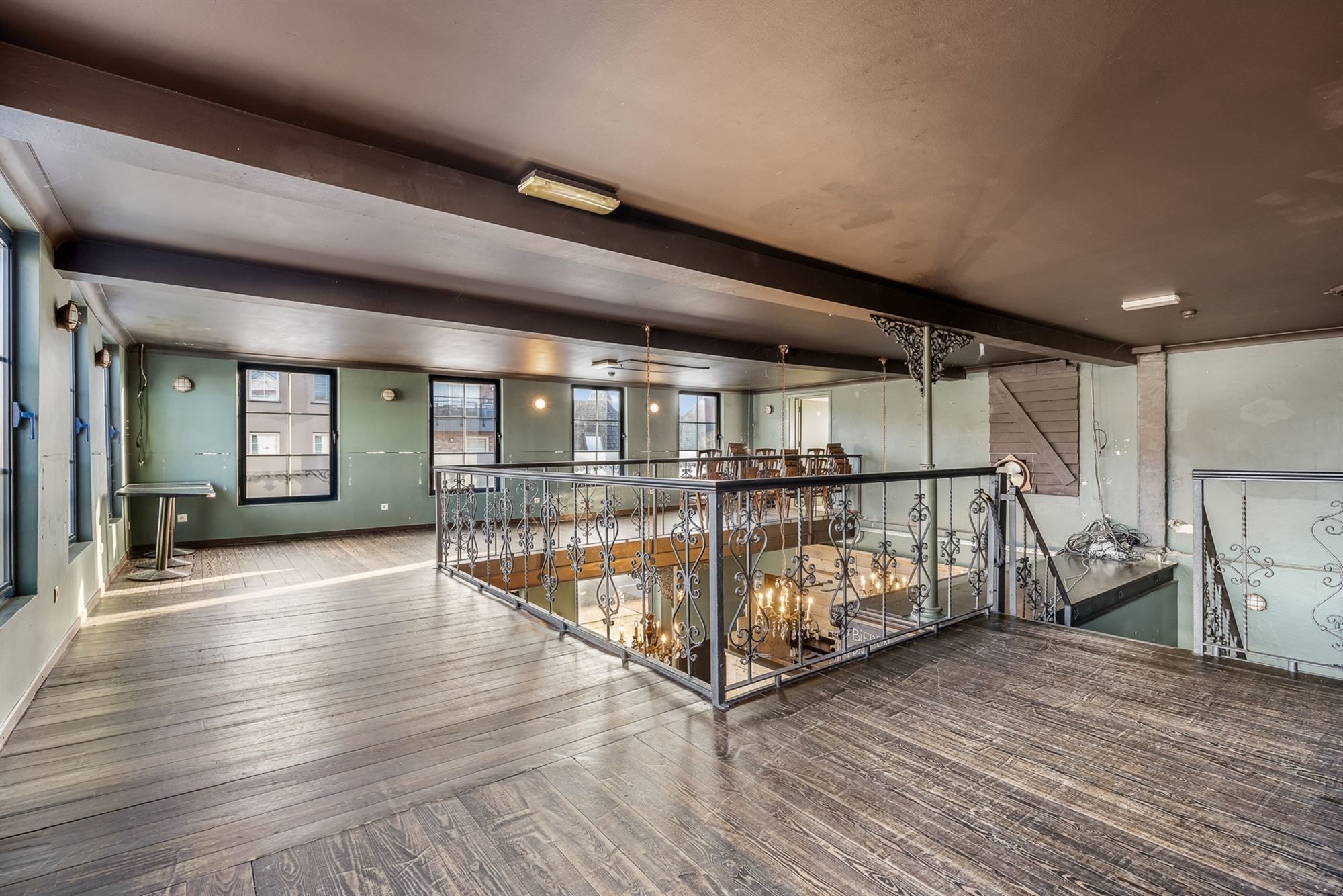 TE RENOVEREN HORECAZAAK MET POTENTIEEL, ZEER GOED GELEGEN IN HET CENTRUM VAN LEOPOLDSBURG foto 16