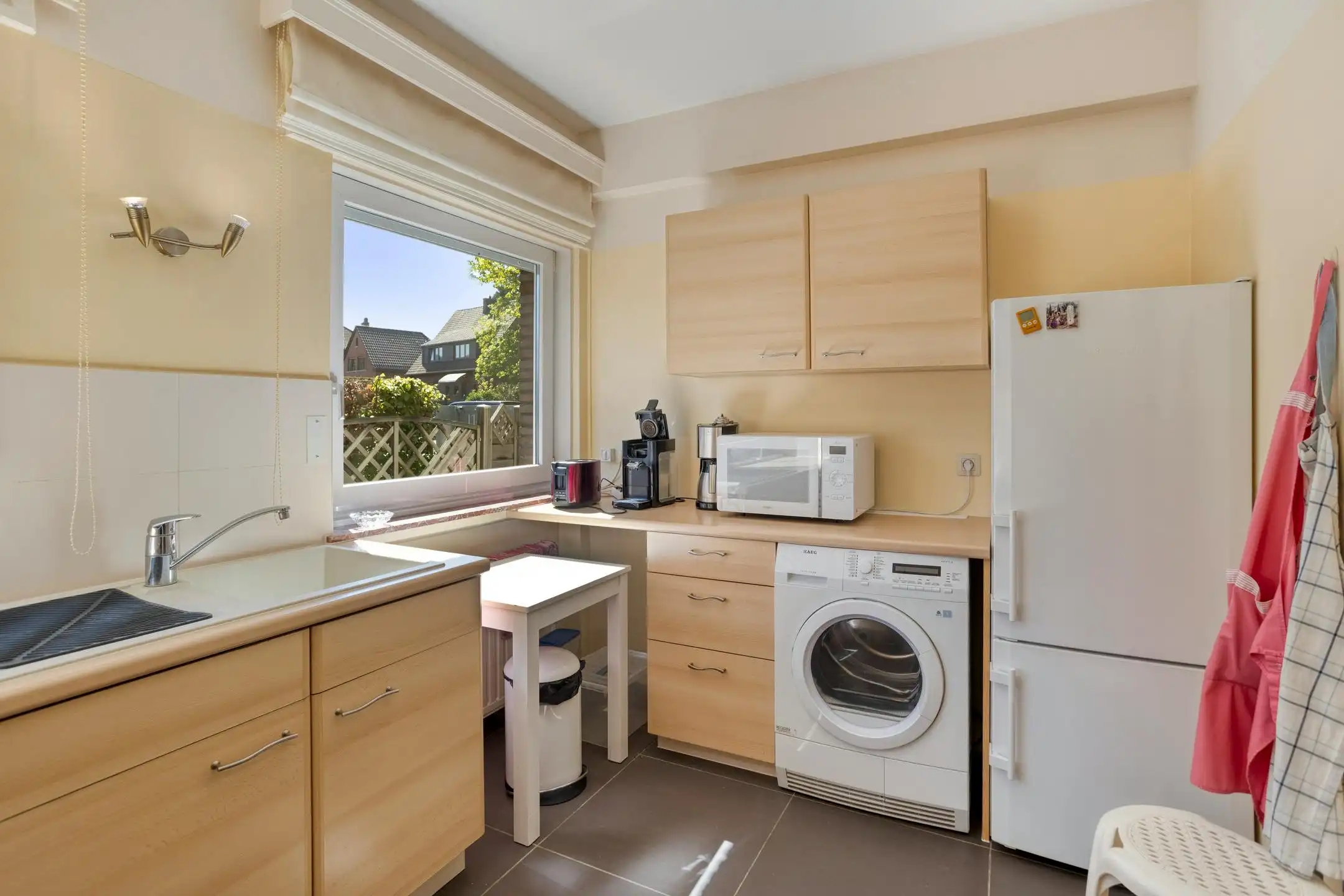 Opbrengstgebouw met 4 appartementen, tuin en parking in Strombeek-Bever foto 13