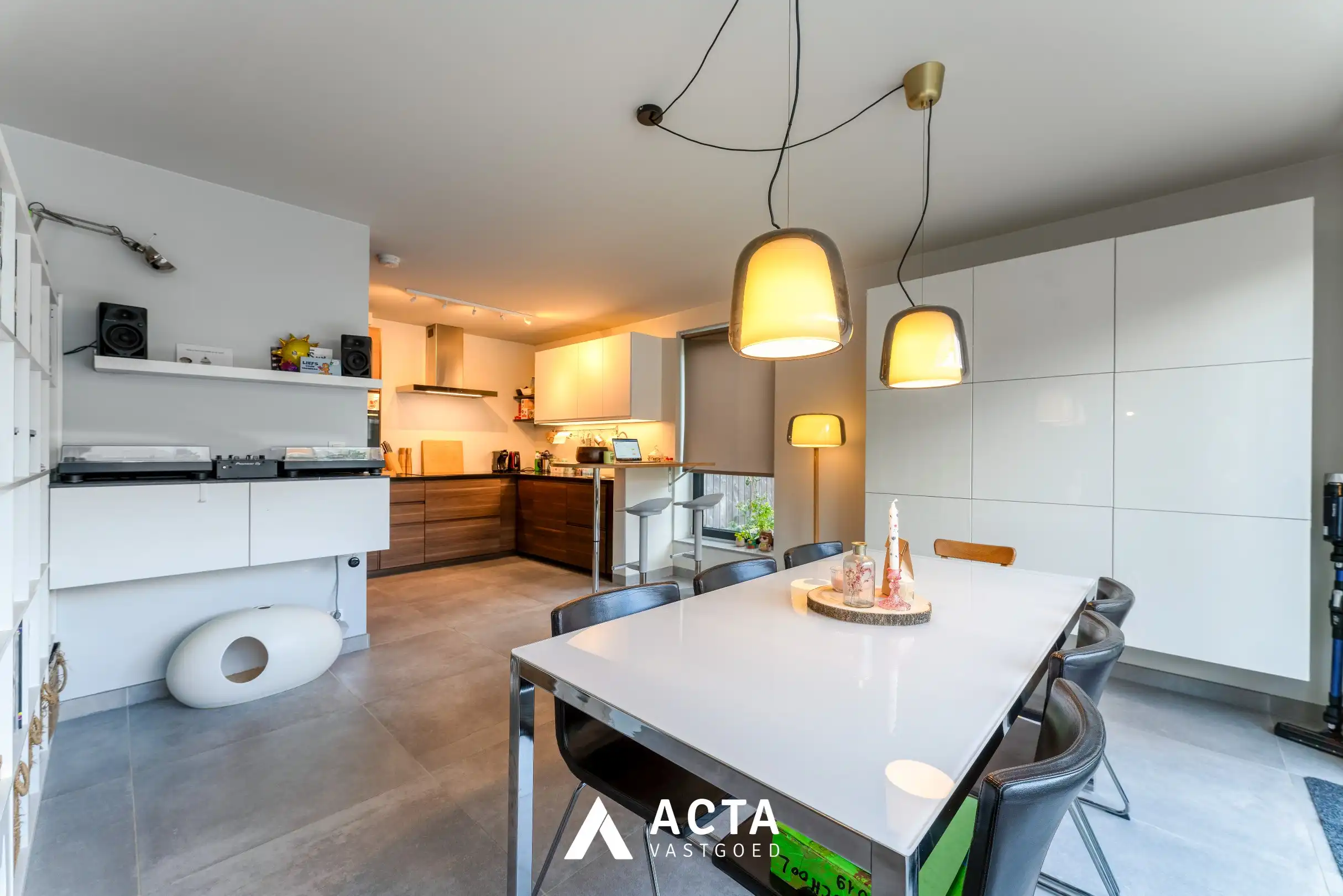 Instapklare halfopen gezinswoning in Baanhof in Oostende foto 7