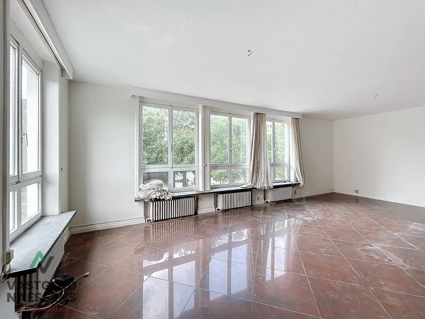 INVESTERINGSPAND/WONING - 5 SLPK - RUIME GARAGE - LOODS EN TERRAS foto 3