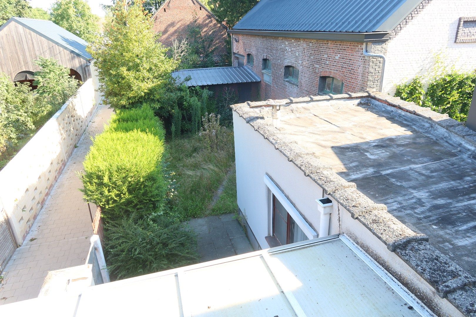 Te renoveren woning met 3 tot 4 slk en tuin foto 18