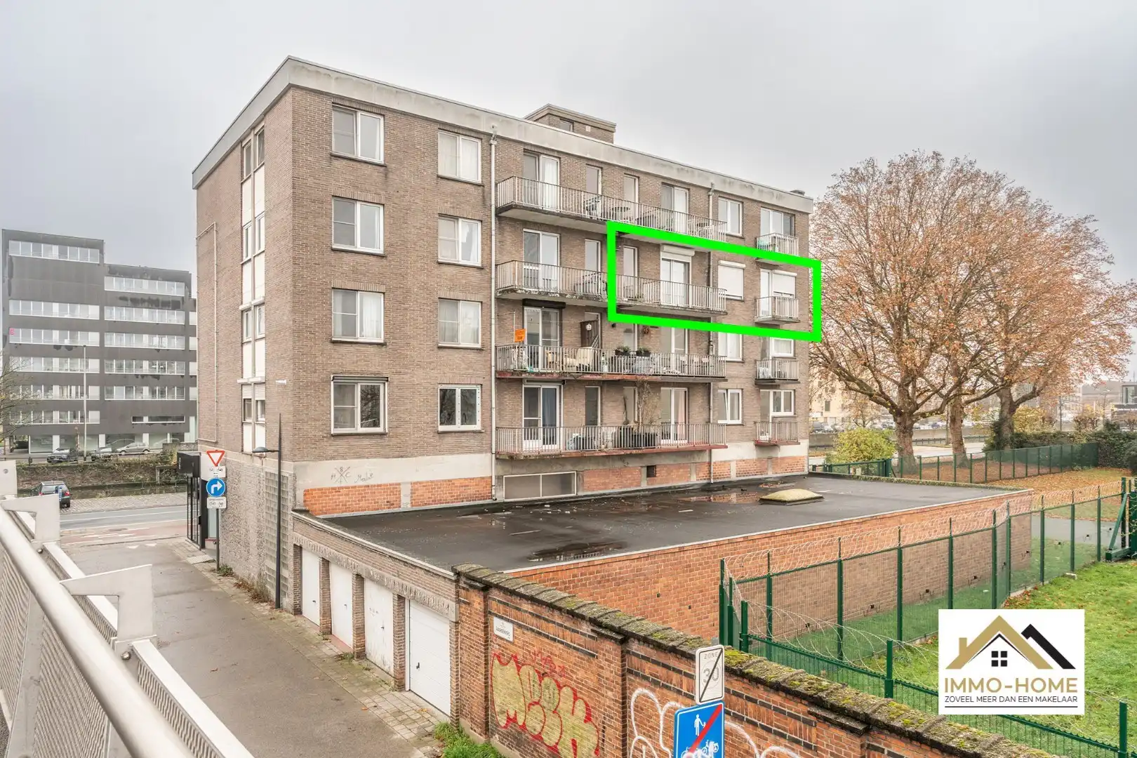 Ruim appartement inclusief autostaanplaats met uitzicht over skyline Gent  foto 22