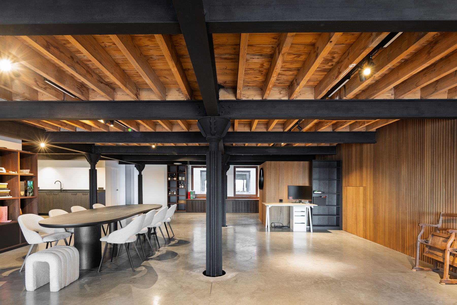 Unieke industriële loft in The Globe te  IJzerlaan foto 7