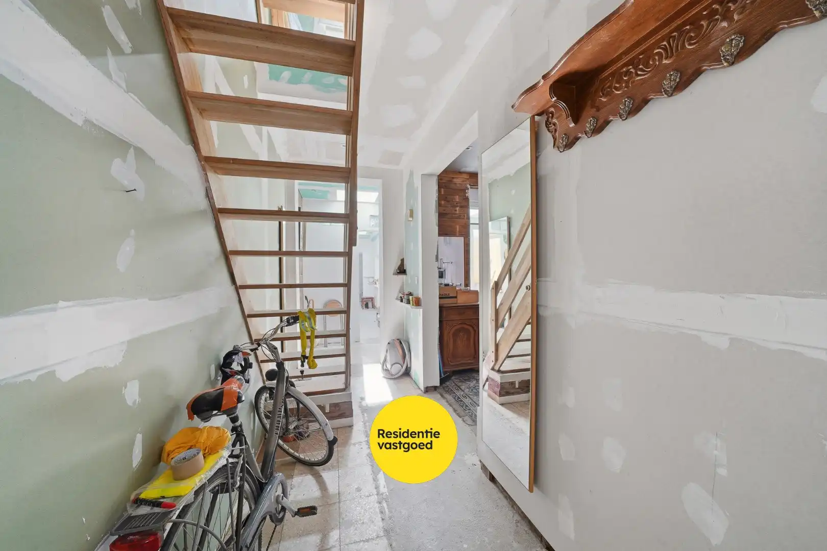 Verder af te werken woning in centrum Oudenburg foto 12