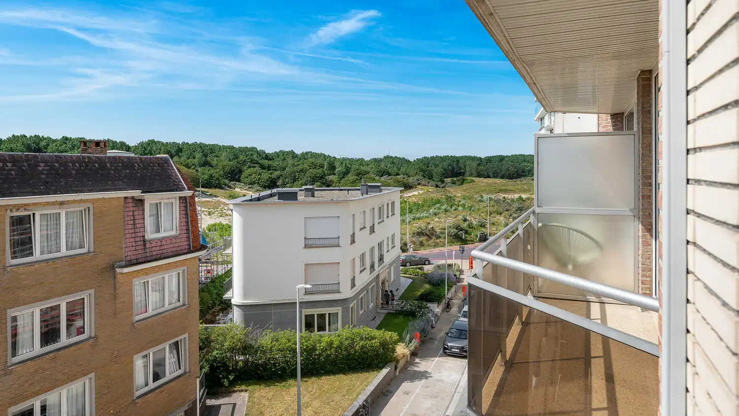 3 slaapkamer appartement met open zichten vlakbij het strand van Duinbergen foto 4