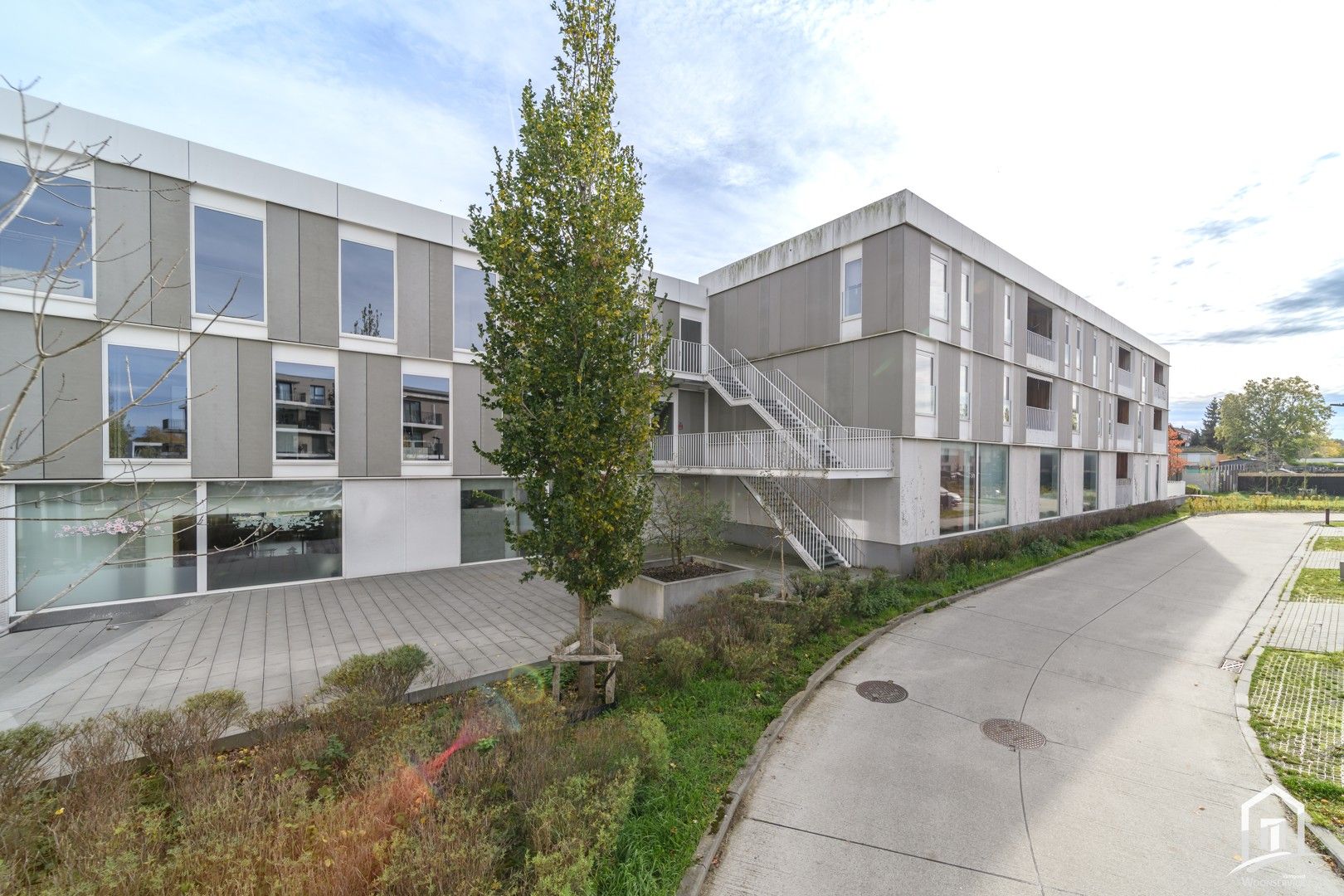 Veelzijdige casco kantoorruimte op topligging in Sint-Pieters-Leeuw foto 6