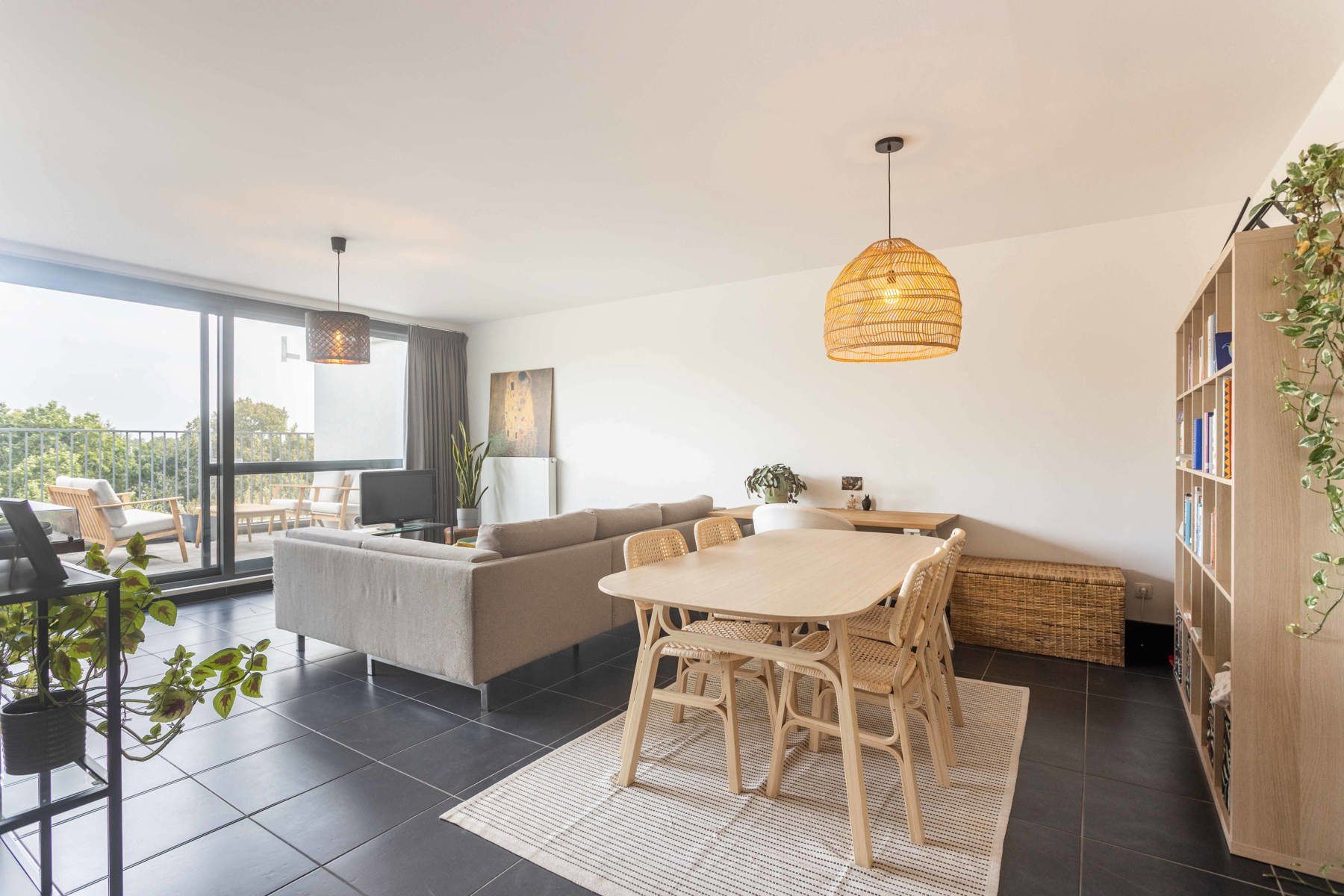 Zonnige penthouse , 2 slpk, met ruim terras  foto {{pictureIndex}}