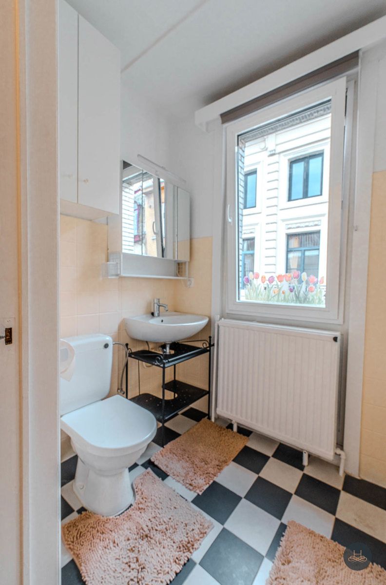 Lichtrijk, karaktervol appartement op uitstekende locatie foto 14