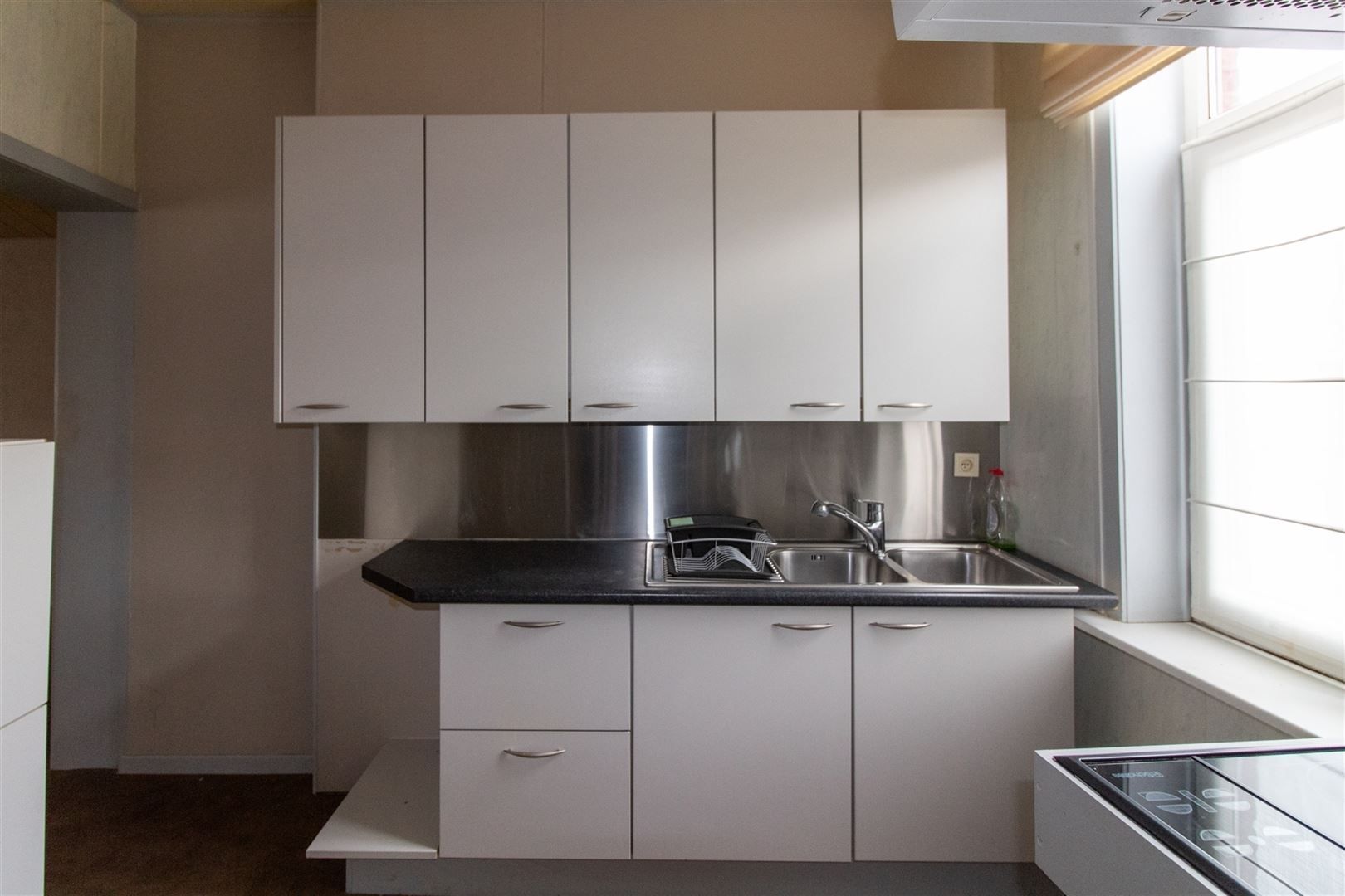 Charmant handelspand in Hartje Kortrijk foto 4