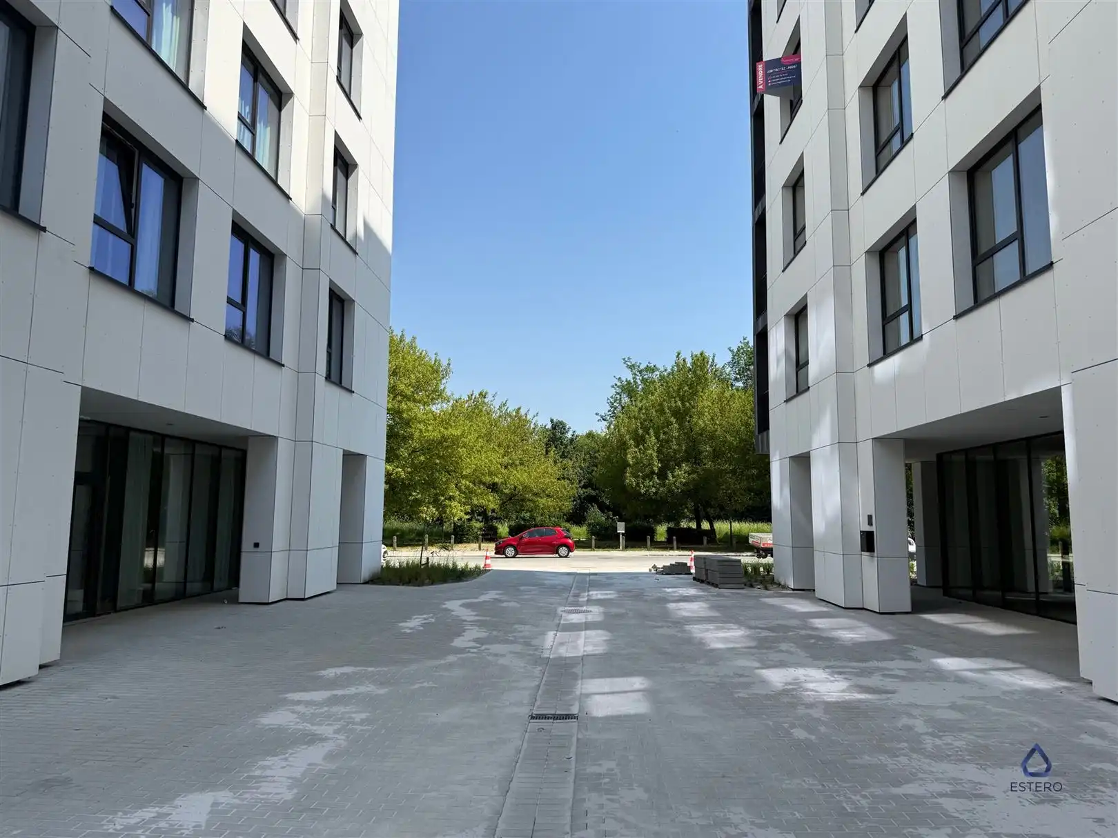 Nieuwbouwappartement met ruim terras op een topligging foto 23