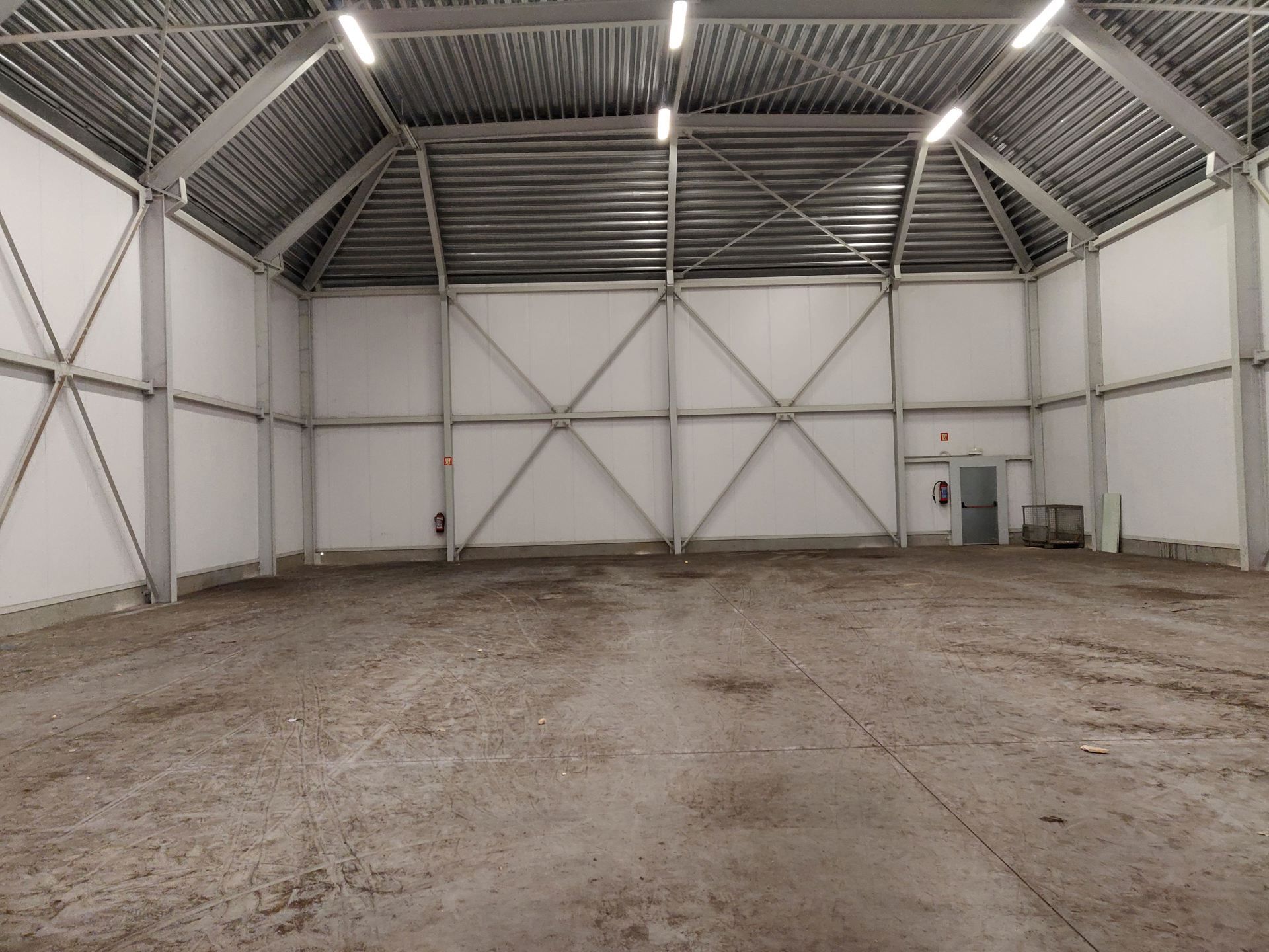 Modern bedrijfspand te huur foto 3