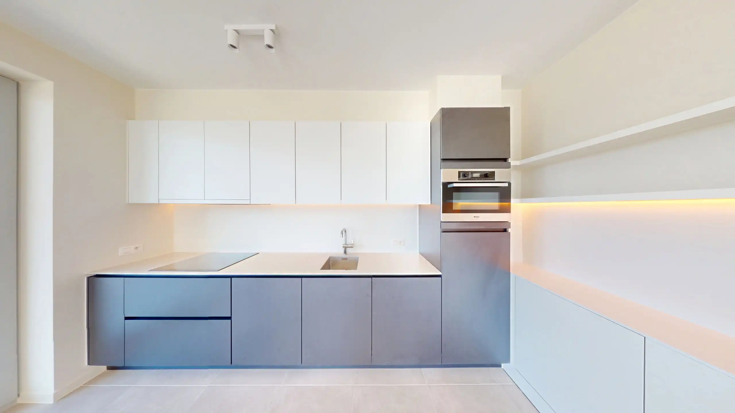 ANTWERPEN - Lichtrijk nieuwbouwappartement met top afwerking foto 4