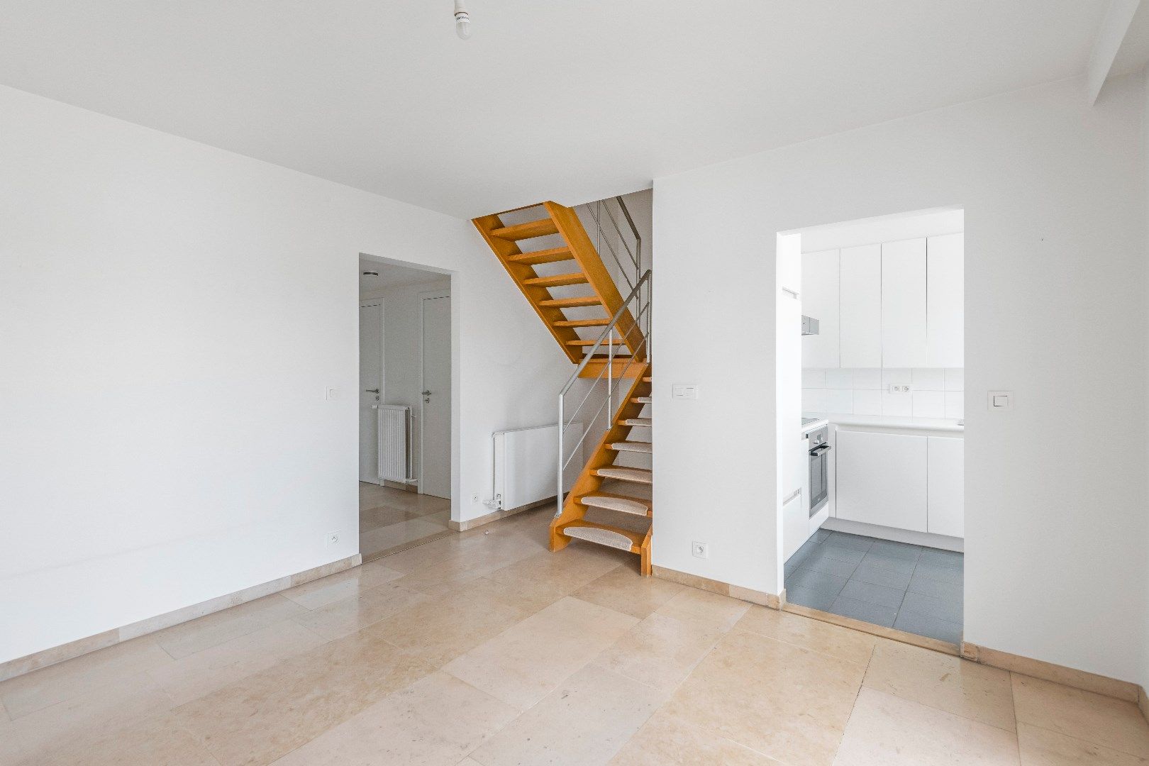 Duplex dakappartement met drie slaapkamers en zonnige terrassen gelegen vlakbij in de Dumortierlaan. foto 13