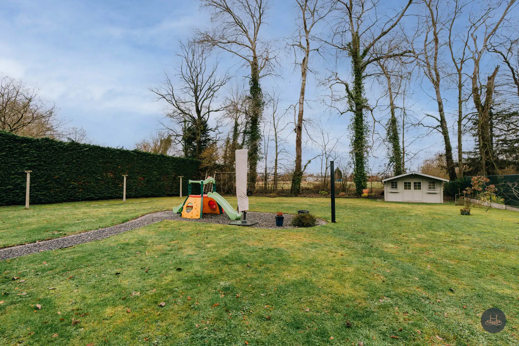 Ruime gezinswoning op toplocatie foto 29