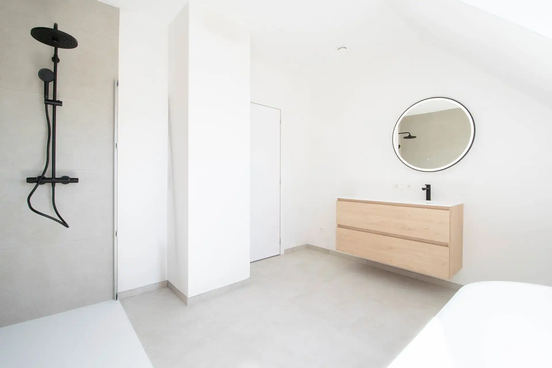 Ruim dakappartement met 2 grote slaapkamers en terras met panoramisch uitzicht (131m²) foto 7