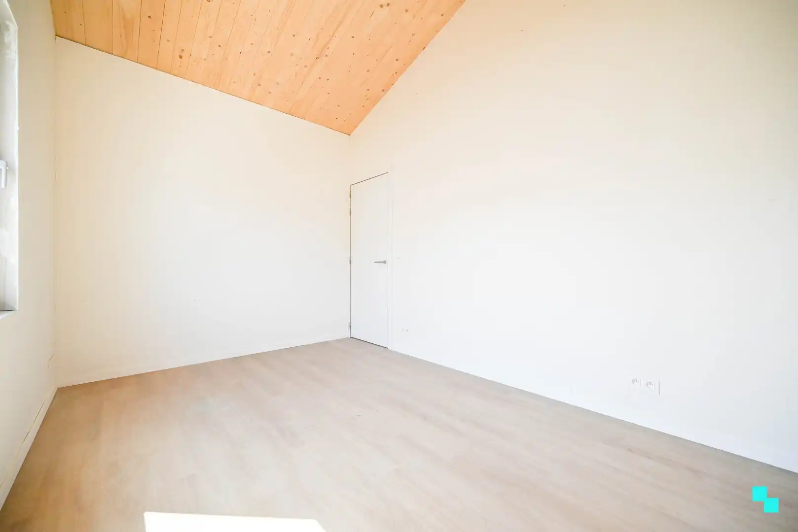 Halfopen nieuwbouwwoning in houtmassiefbouw foto 12