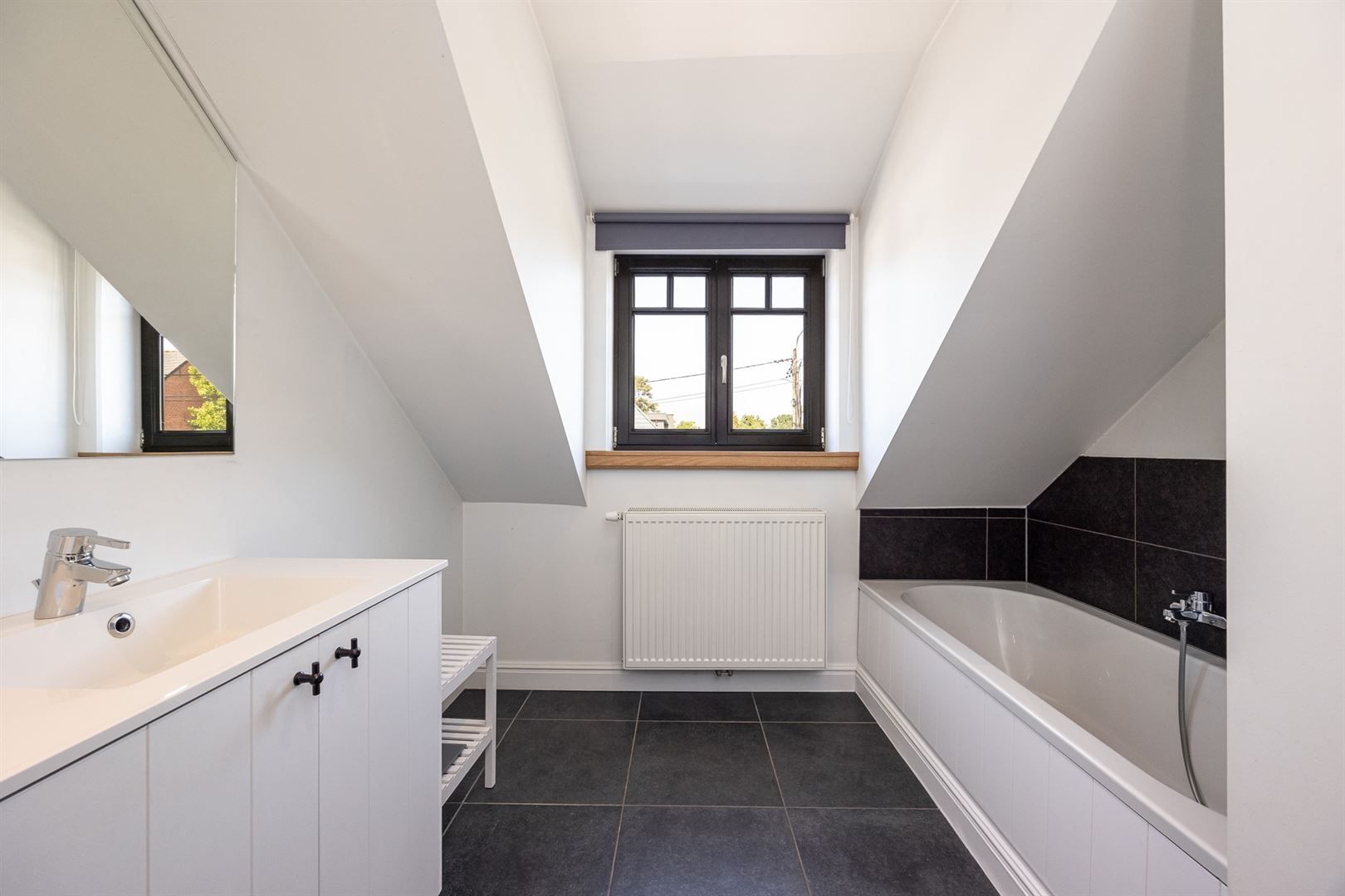 Stijlvolle woning met zwembad op zuidwest perceel.  foto 19