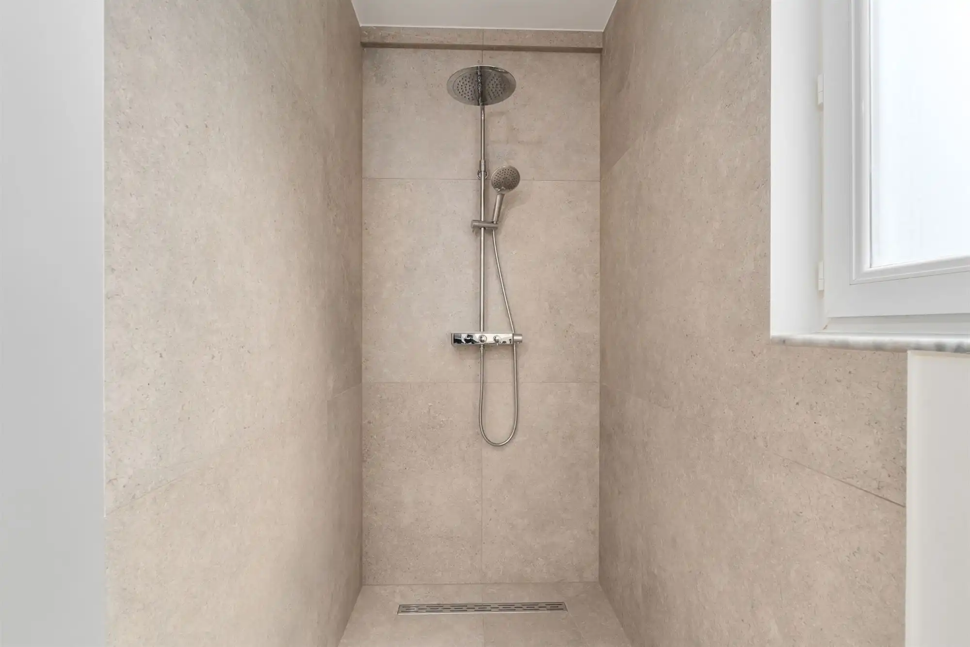 Gerenoveerd appartement vlakbij zee! foto 9