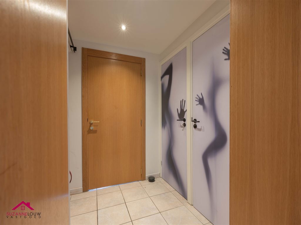 Stijlvol gerenoveerde, vrijstaande woning foto 30
