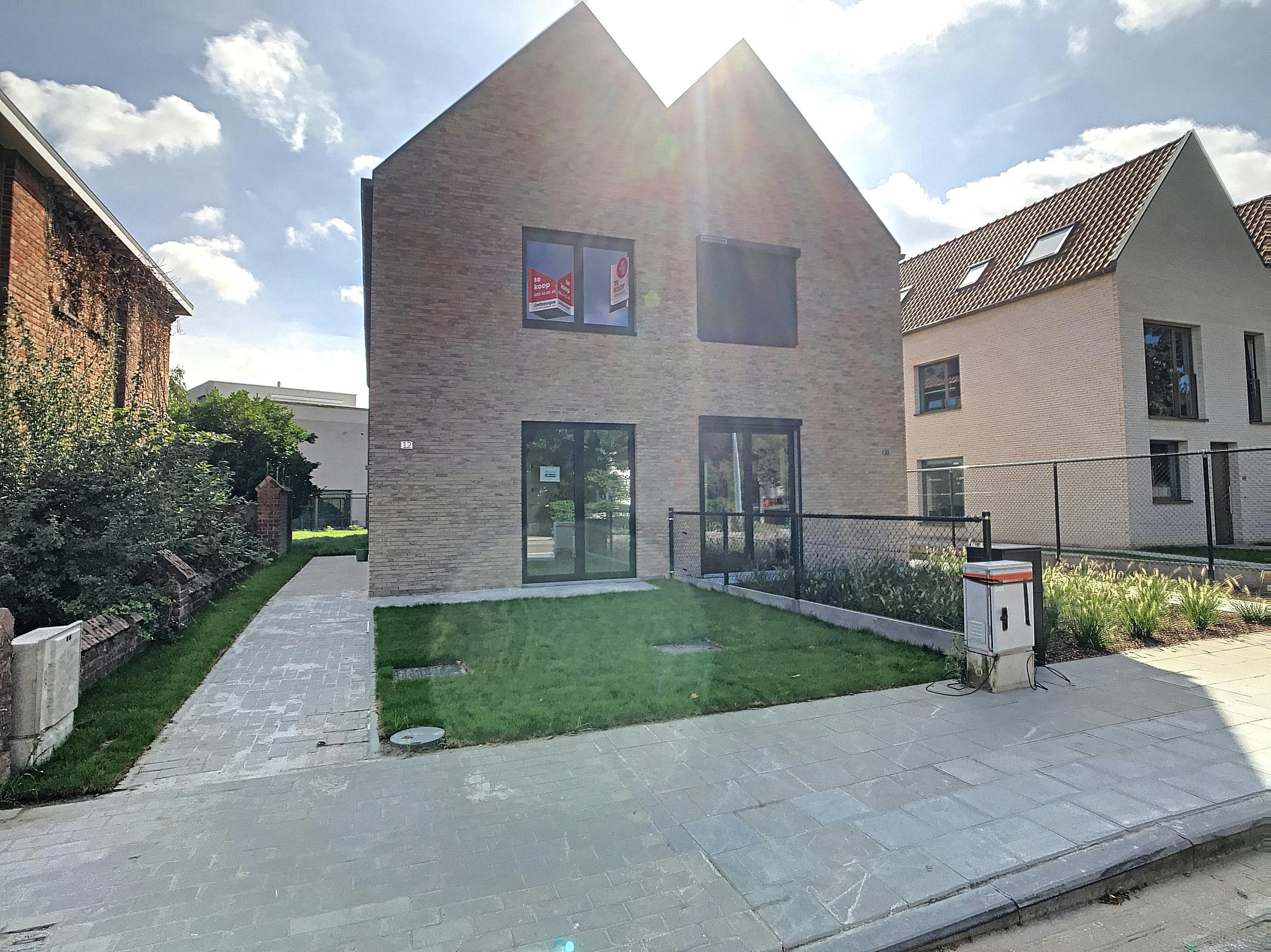 Nieuwbouwwoning met 3 slaapkamers te Sint-Michiels (Brugge) foto 2