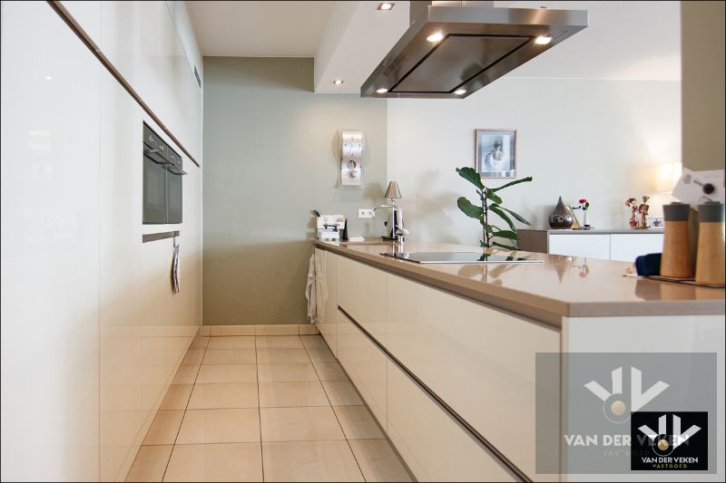 PRACHTIG APPARTEMENT MET 3 SLAAPKAMERS IN HASSELT foto 12