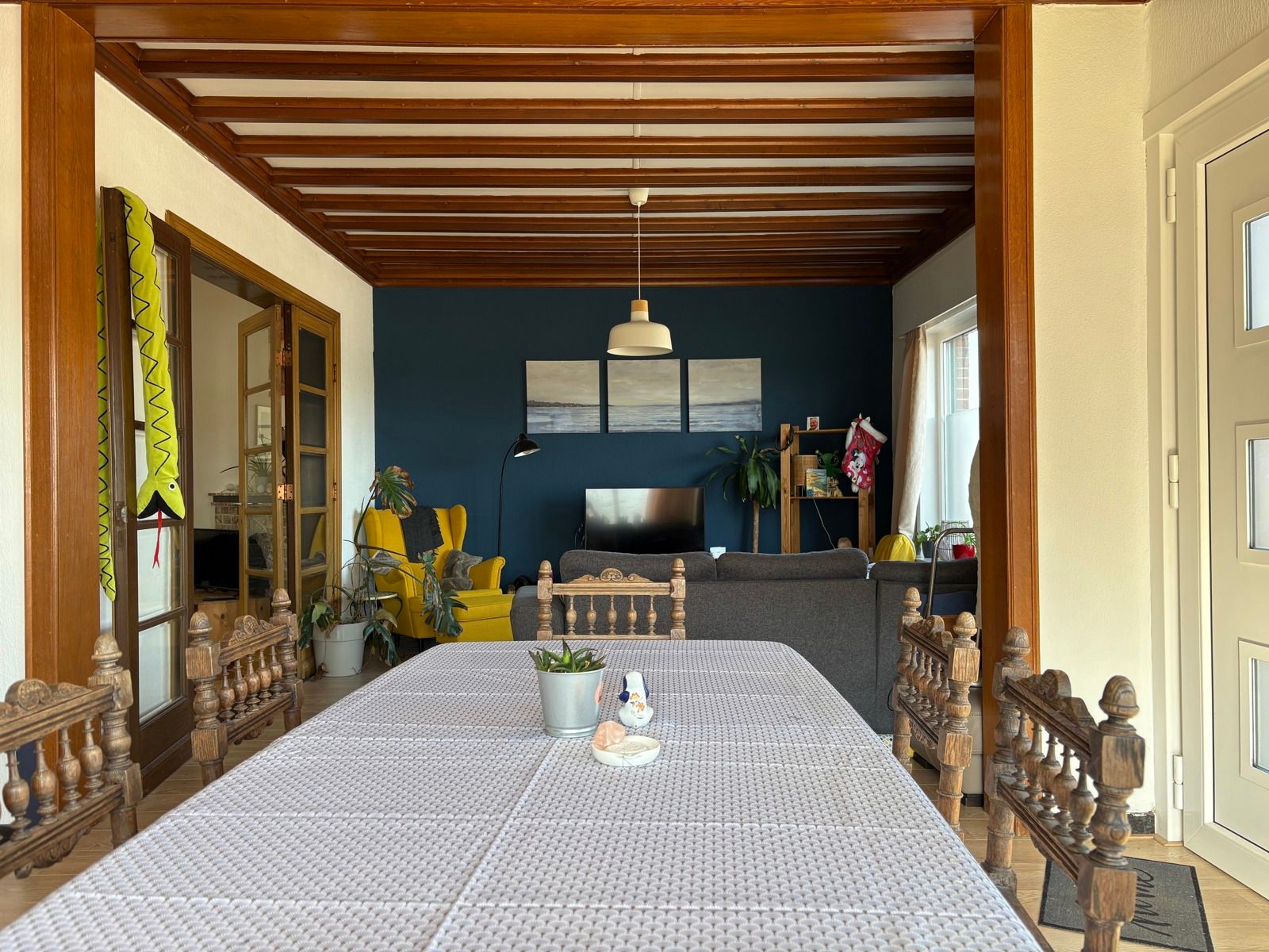 Te renoveren woning met veel potentieel  foto 4