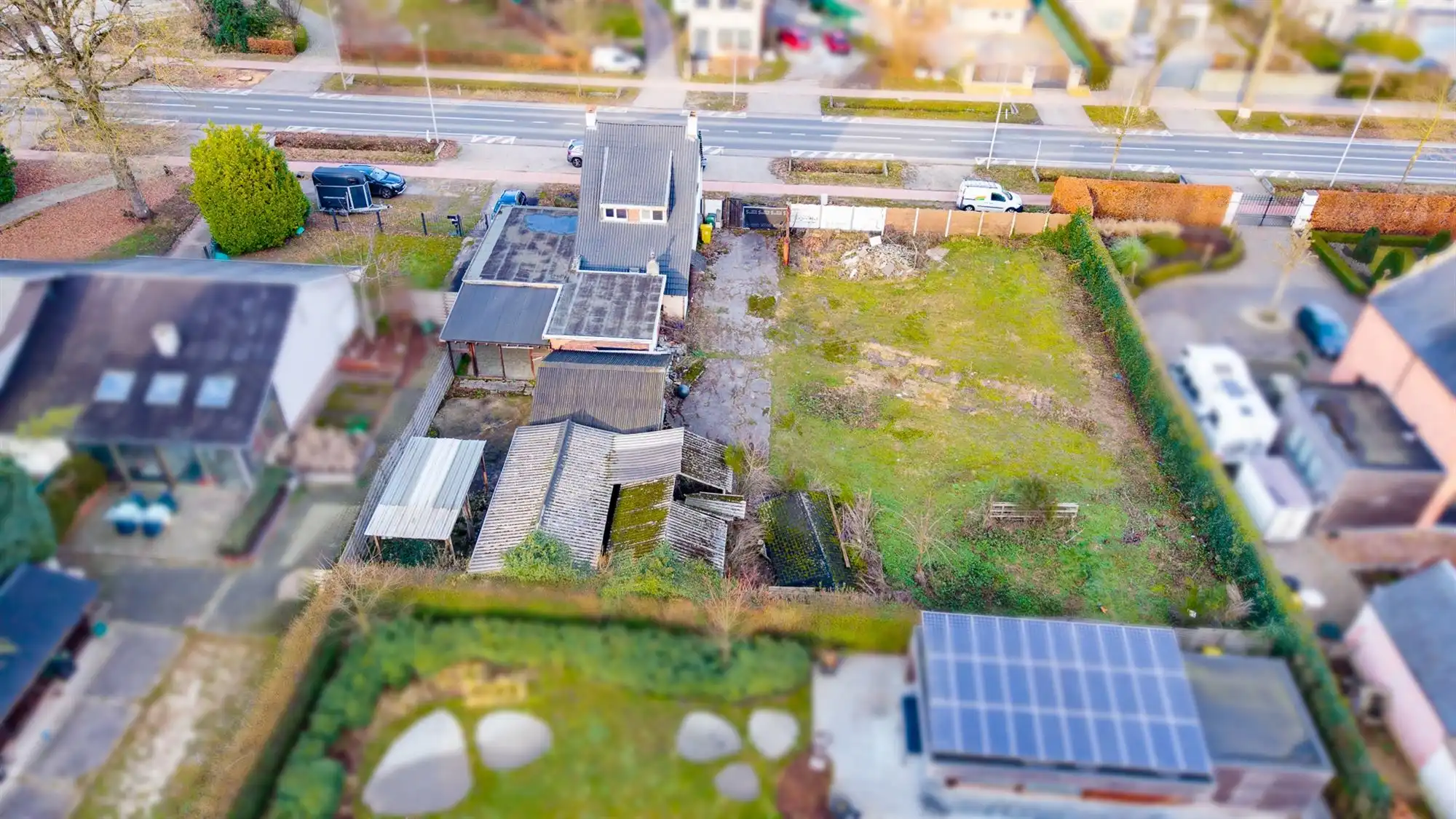 Te slopen of te renoveren woning op ruim perceel van ca. 1.250 m² in Nijlen foto 4