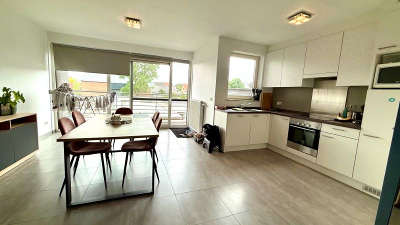 Leuk appartement met veel lichtinval en garage foto 6