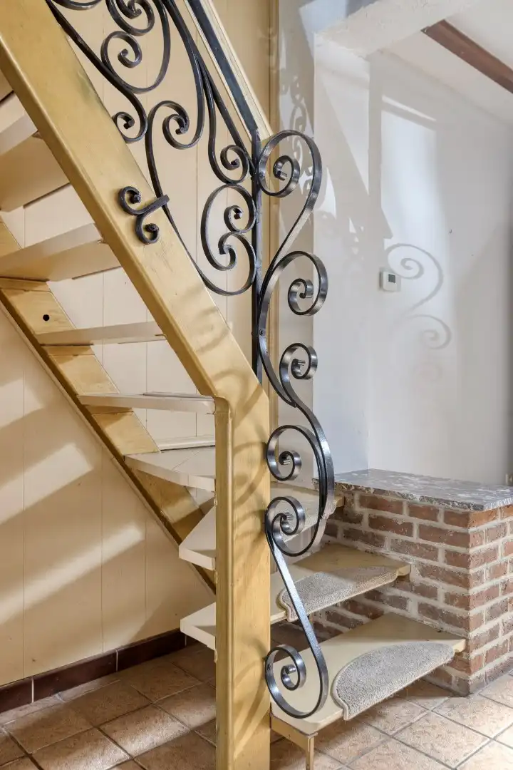 Gezellig ingerichte woning met hobbyruimte en tuin + toegang achterom foto 12