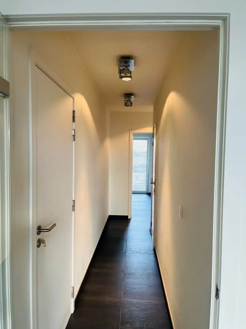 Prachtig instapklaar  2 - slpk appartement:   Open zicht op laan!  foto 7