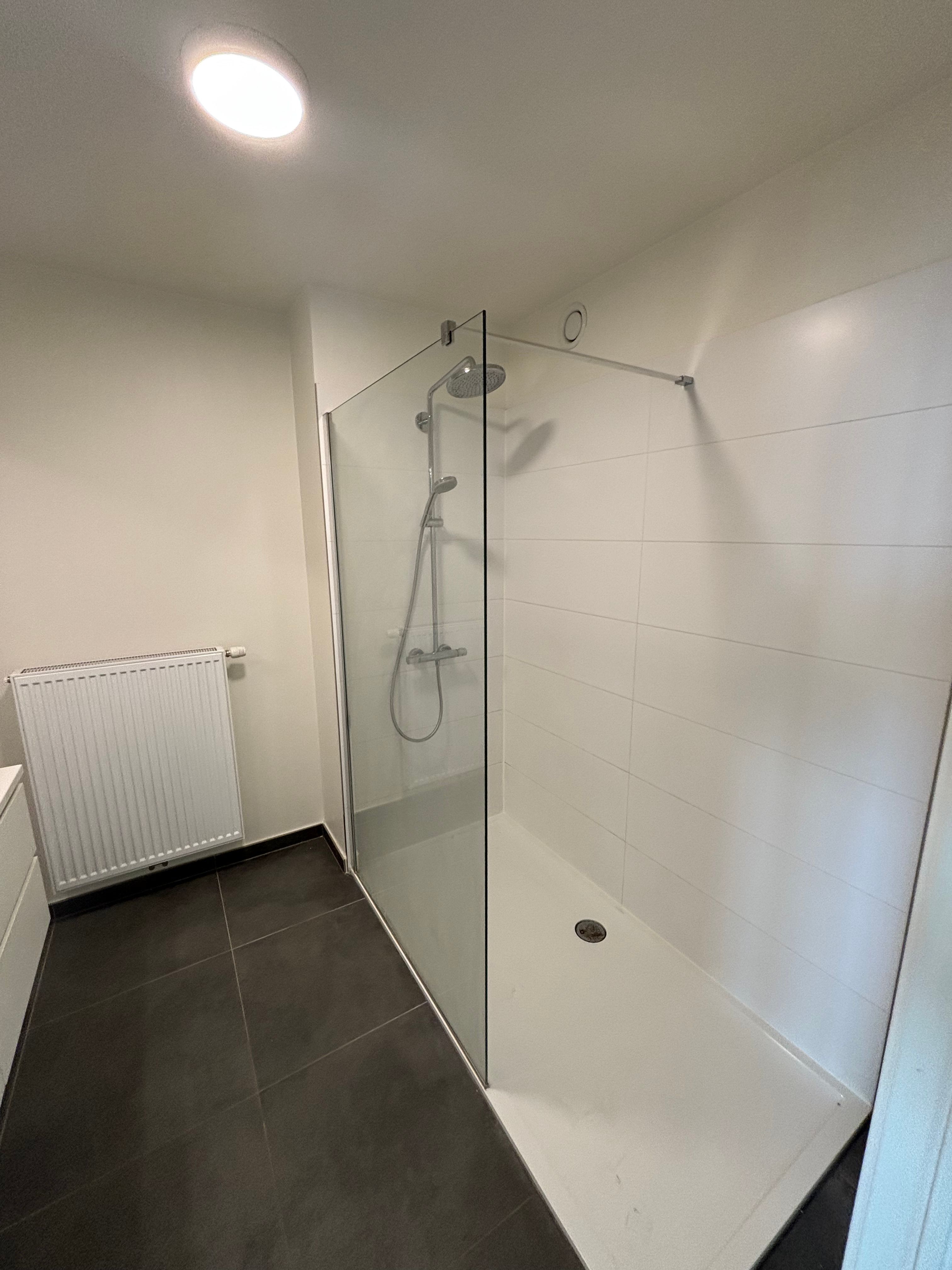 Lichtrijke, moderne en energiezuinige penthouse te koop in Roeselare foto 12