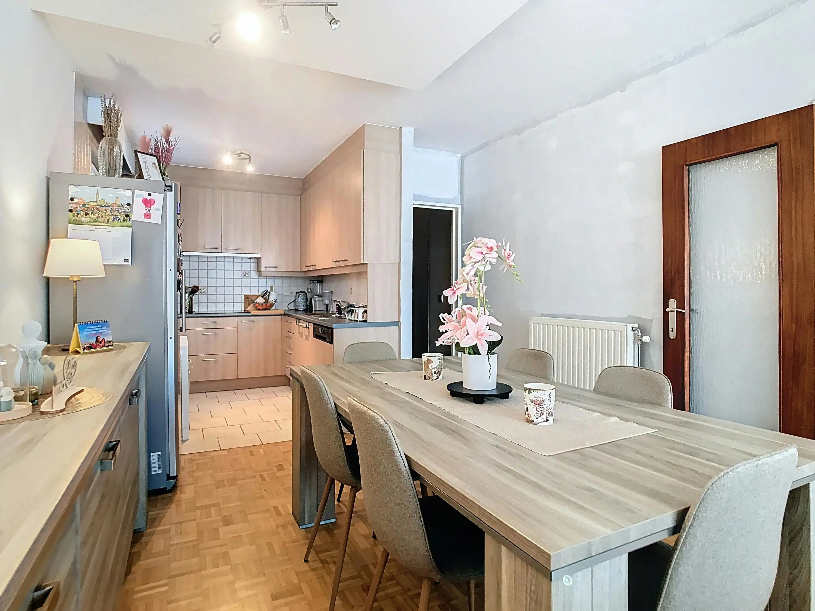 Instapklaar twee slaapkamer appartement te Zwijndrecht foto 6