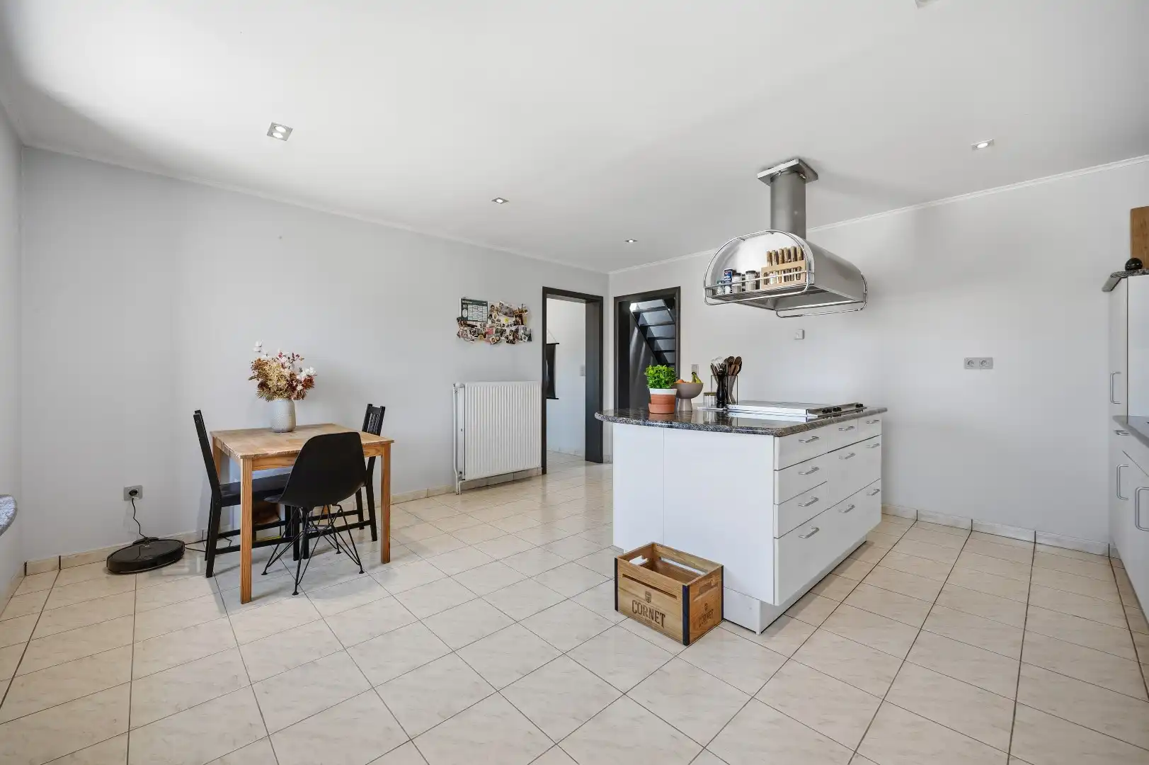 Ruime instapklare duplex met 3 slpks en praktijk- / hobbyruimte van 55m² foto 12