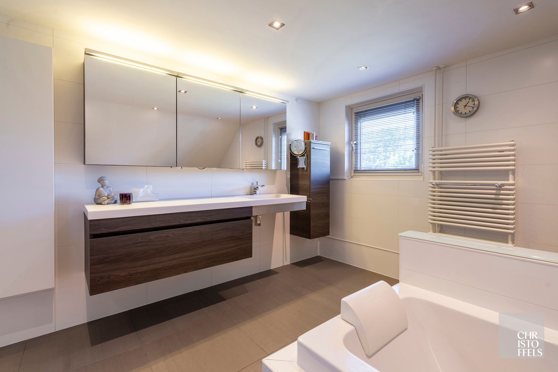 Energiezuinige villa (262m²) in een bosrijke, residentiële omgeving te Zutendaal!  foto 28