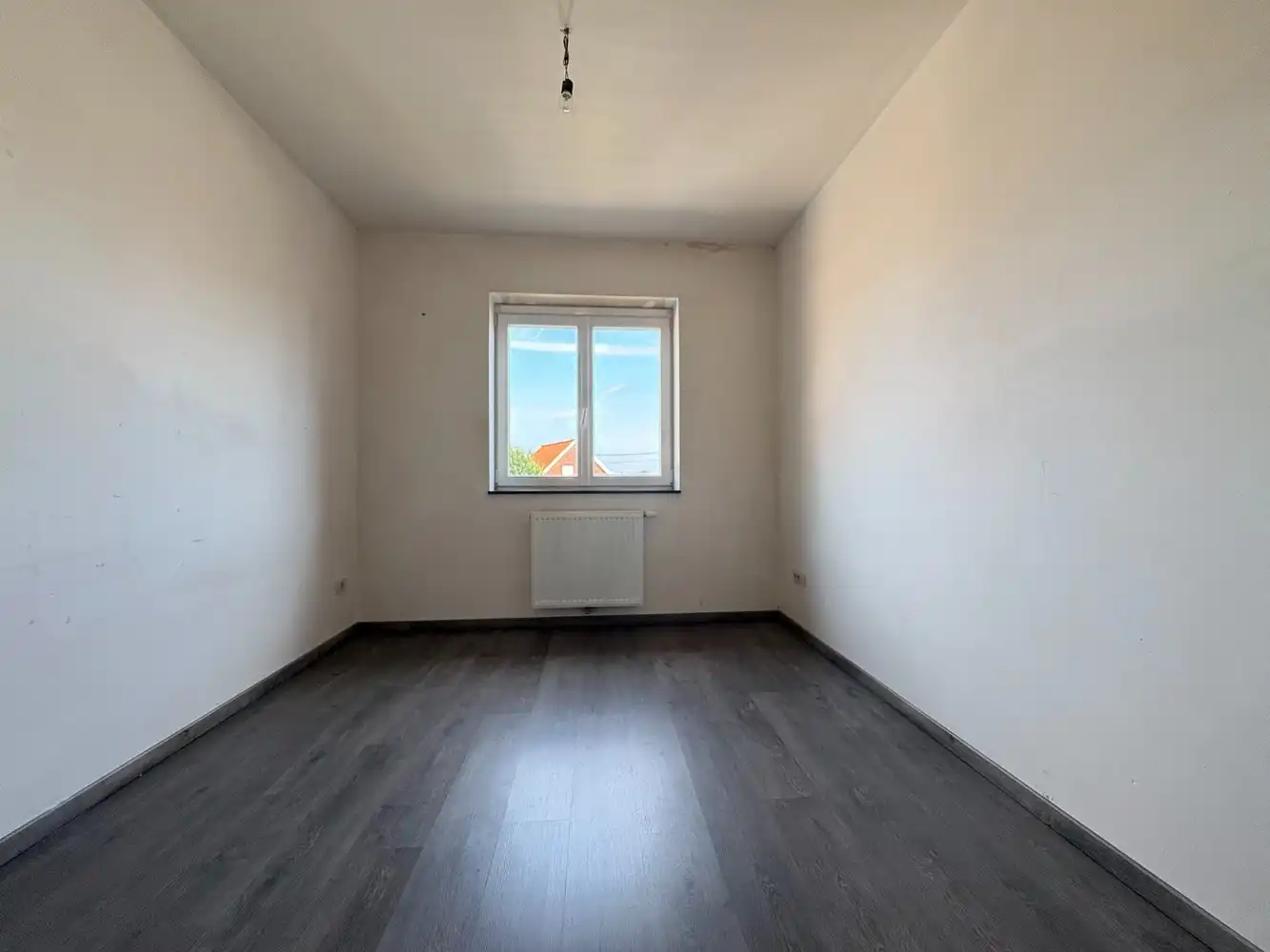Ruime gezinswoning met 3 à 4 slaapkamers, garage en tuin foto 9