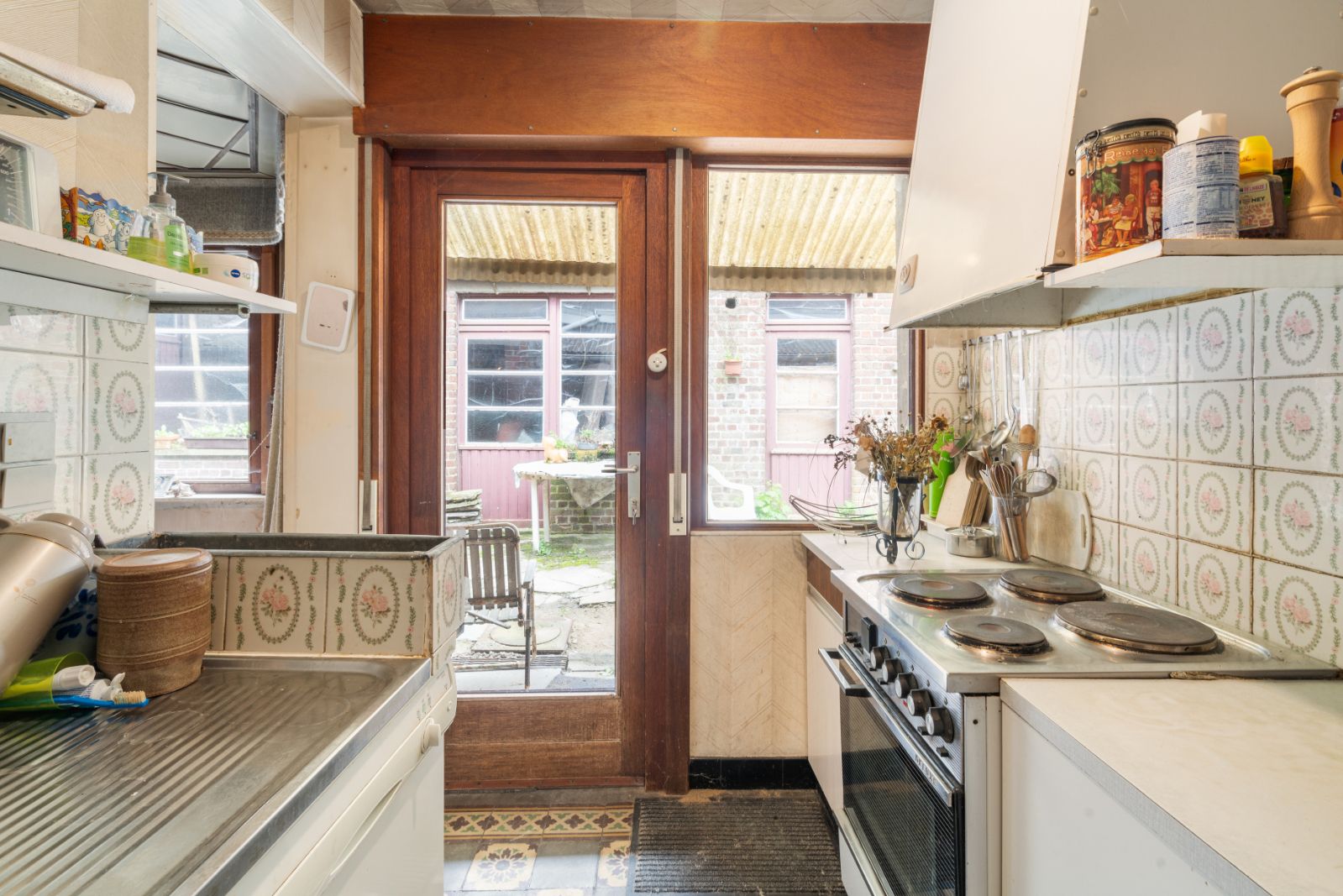 Mis deze knaller van een te renoveren woning niet op 693 m²! foto 10
