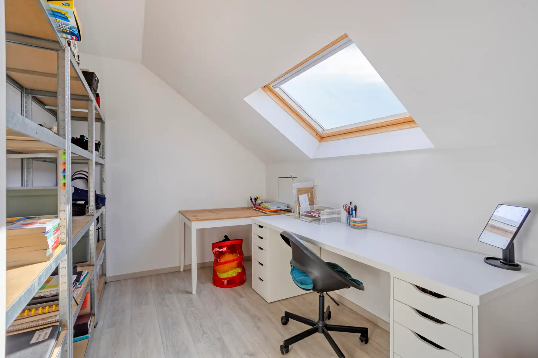 Recente 3-gevelwoning op topligging foto 21