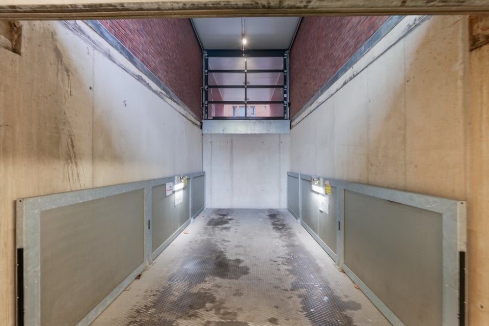 PENTHOUSE MET UNIEK DAKTERRAS, SAUNA EN STAANPLAATS IN HARTJE SINT-TRUIDEN foto 41