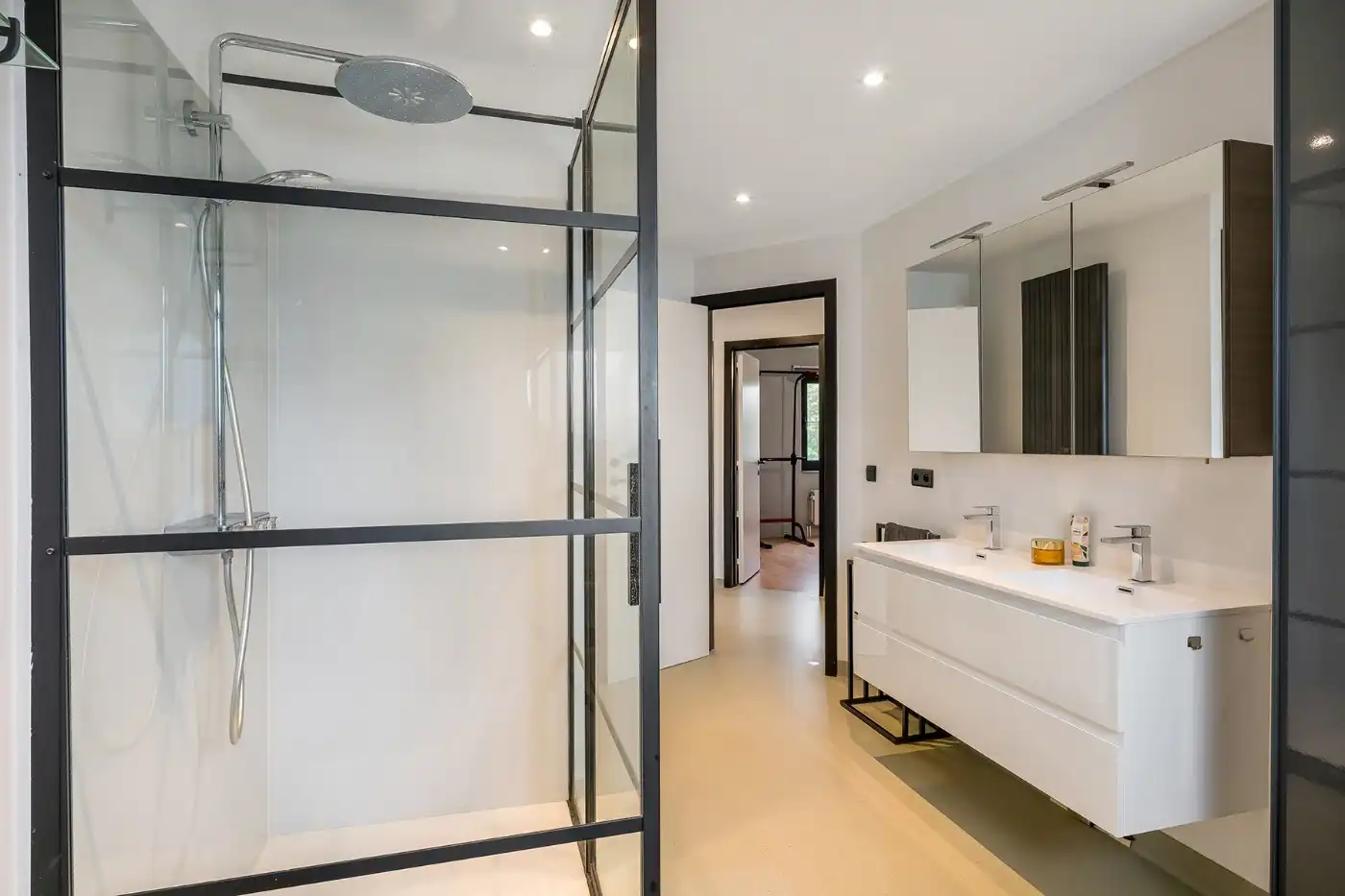 Gezellige, instapklare woning met 3 à 4 slpk., tuin en garage foto 19